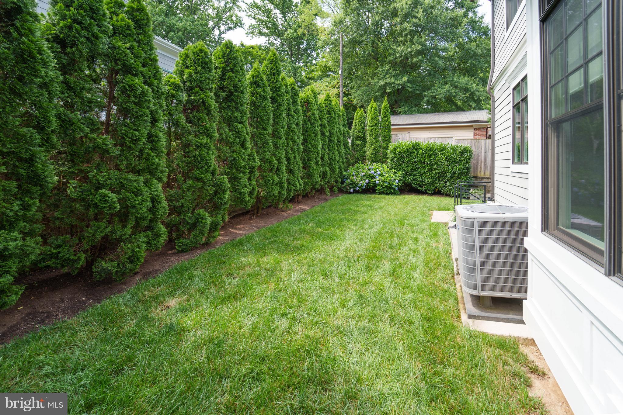 BRADLEY HILLS - Residential