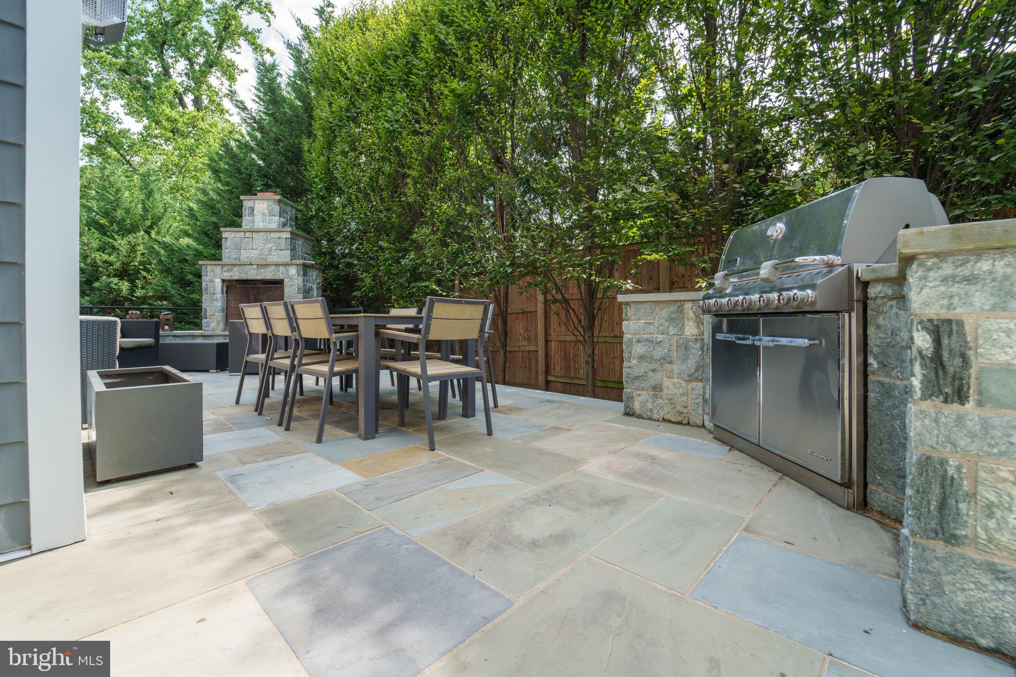 BRADLEY HILLS - Residential