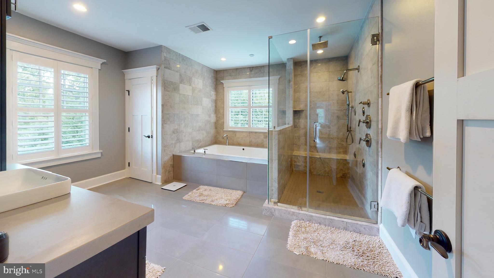 BRADLEY HILLS - Residential