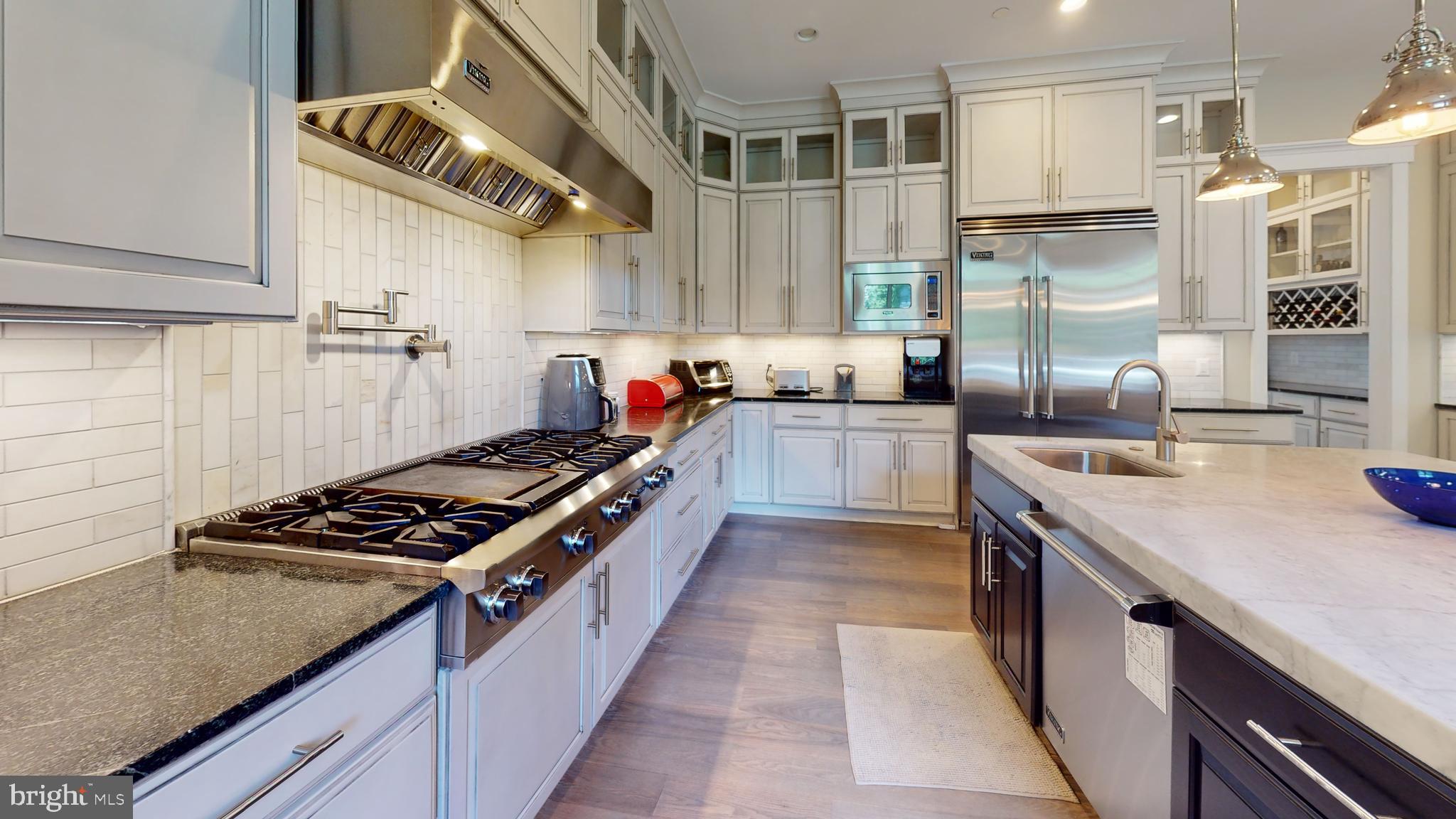 BRADLEY HILLS - Residential