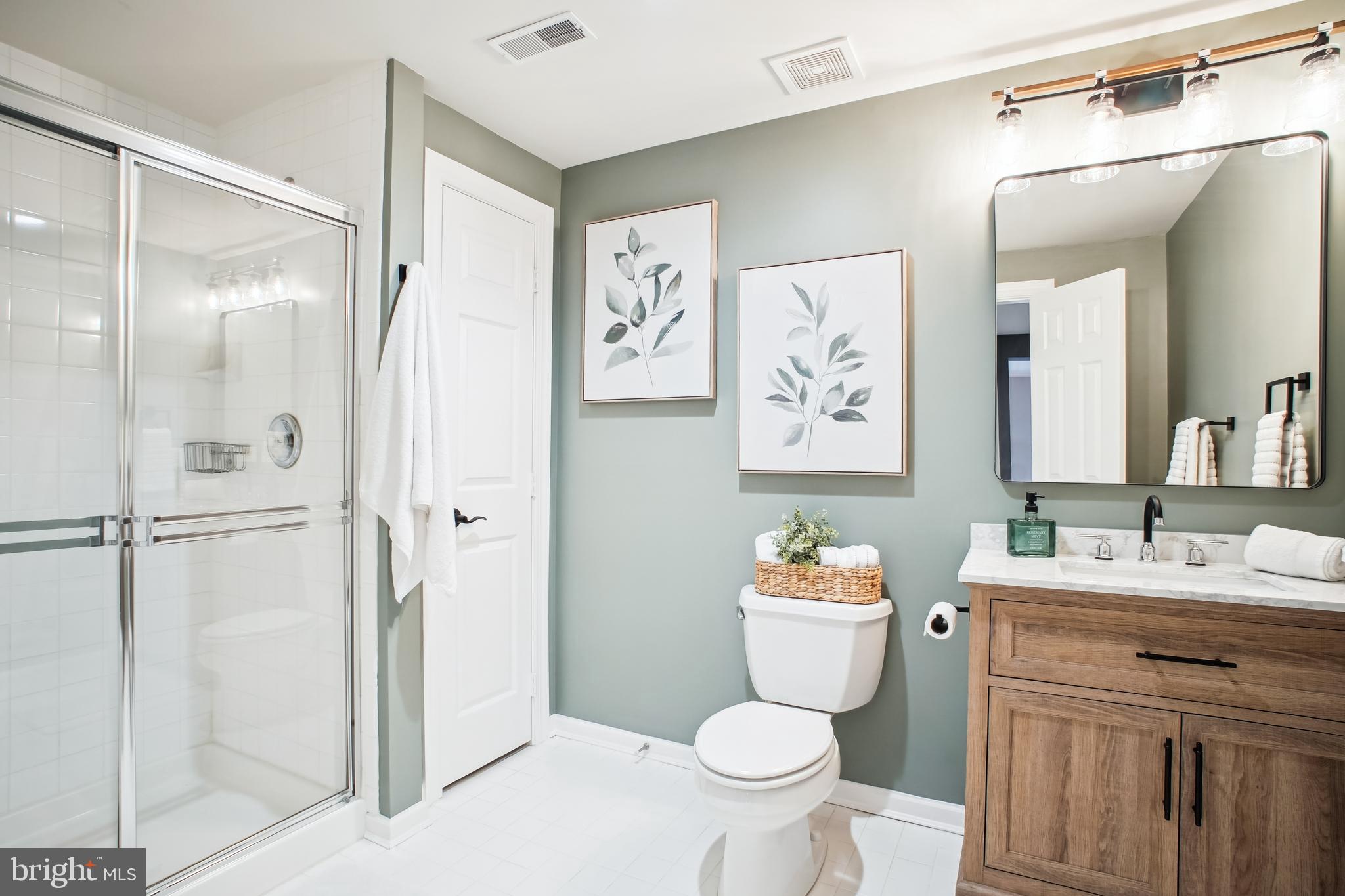 RIVER CREEK - Residential