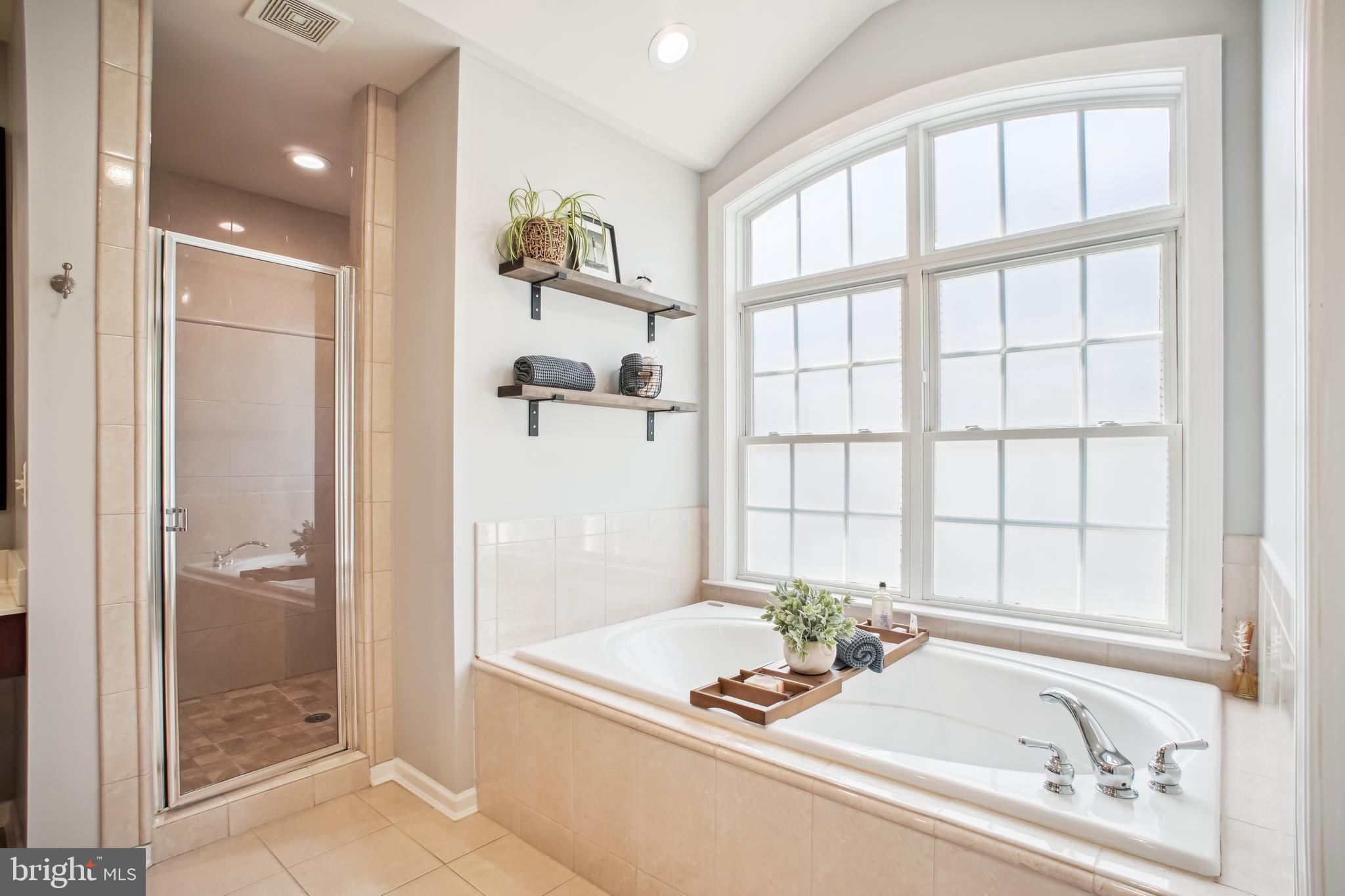 RIVER CREEK - Residential