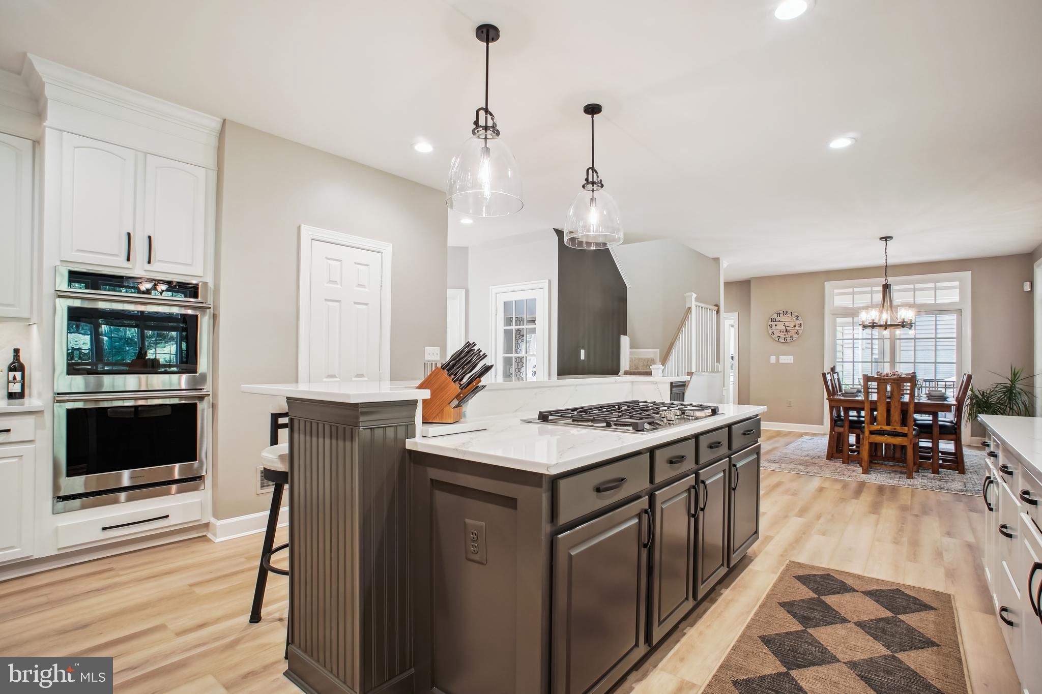 RIVER CREEK - Residential