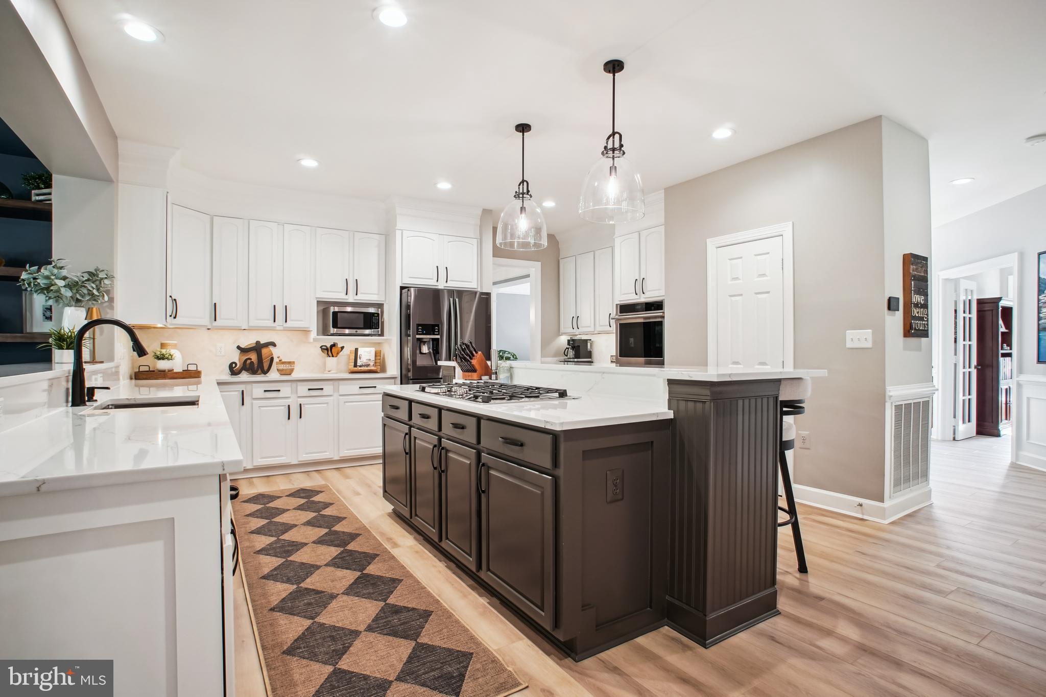 RIVER CREEK - Residential