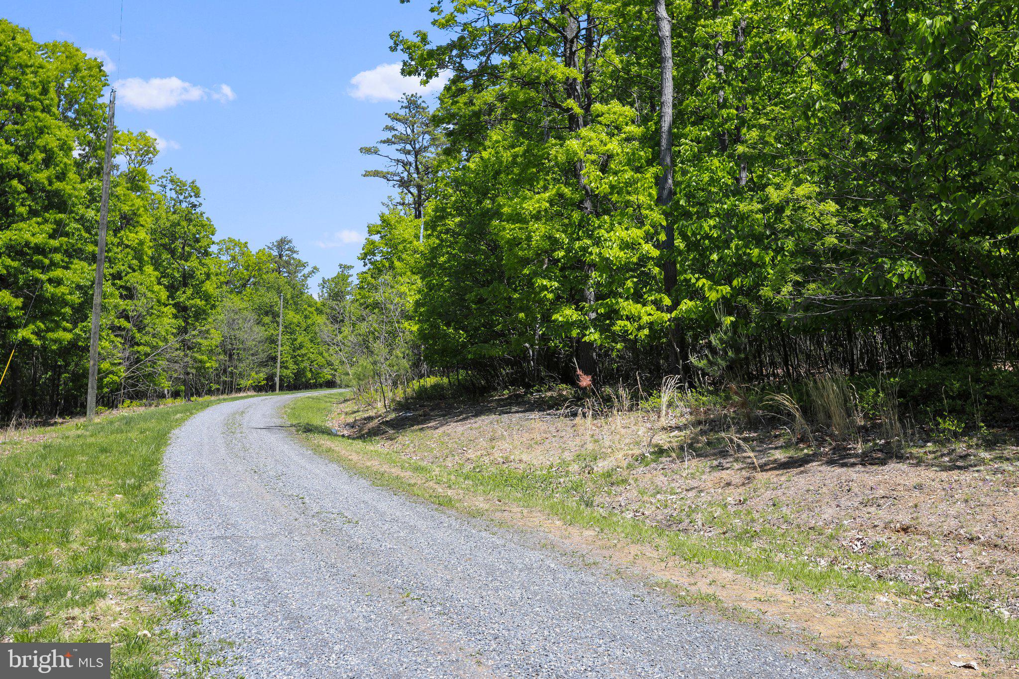 BLUFFS ON THE POTOMAC - Land