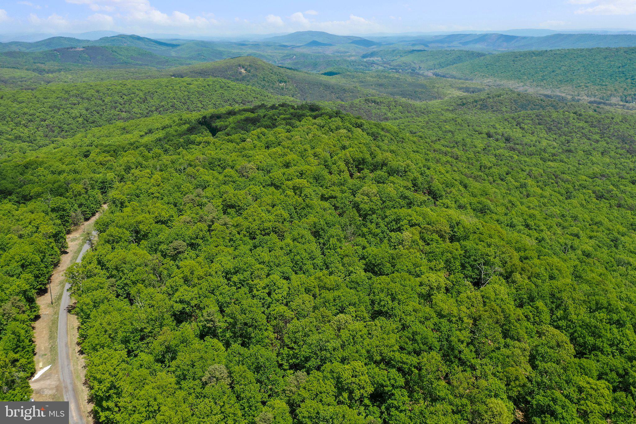 BLUFFS ON THE POTOMAC - Land