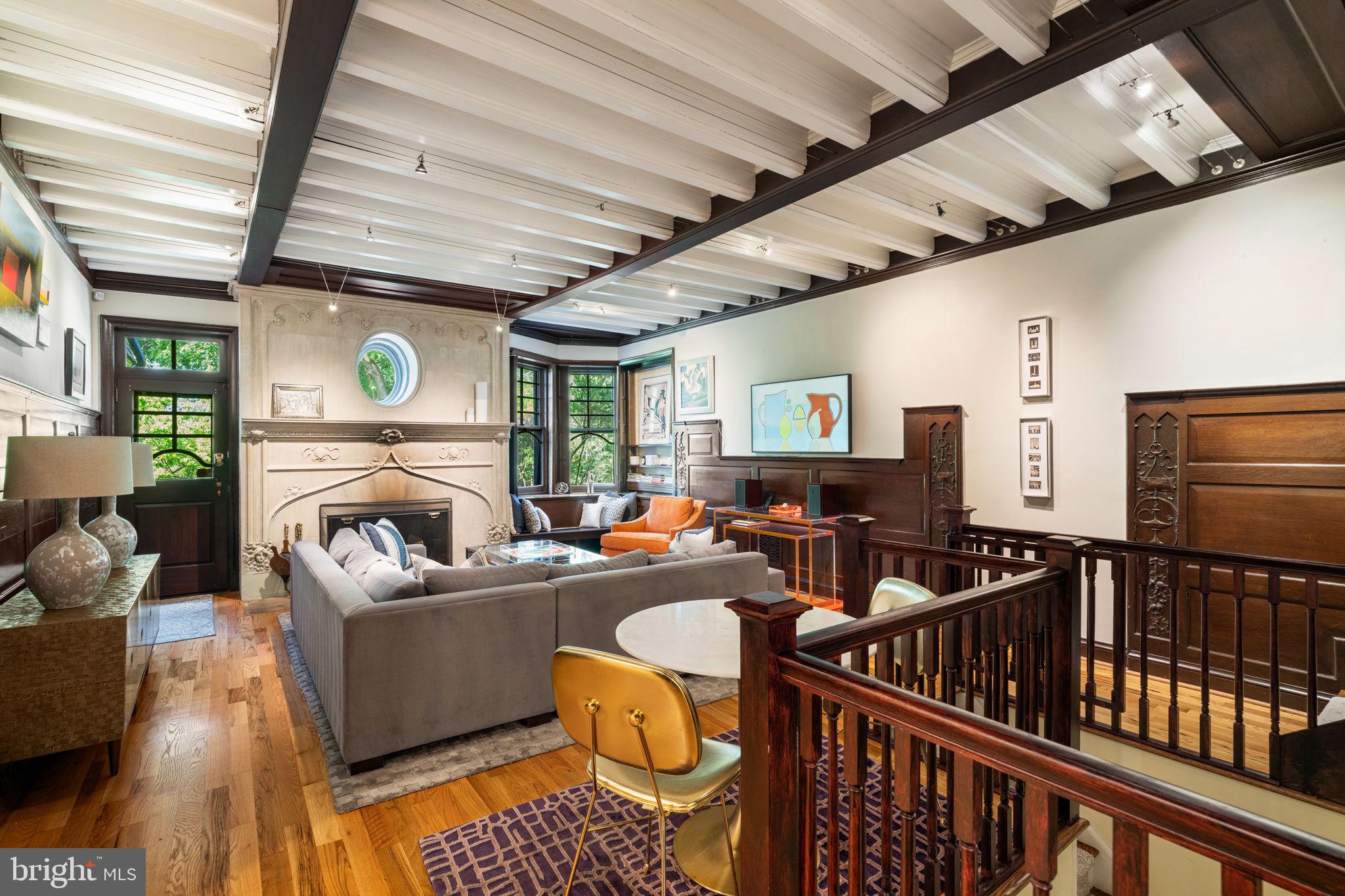 CHESTNUT HILL - Residential