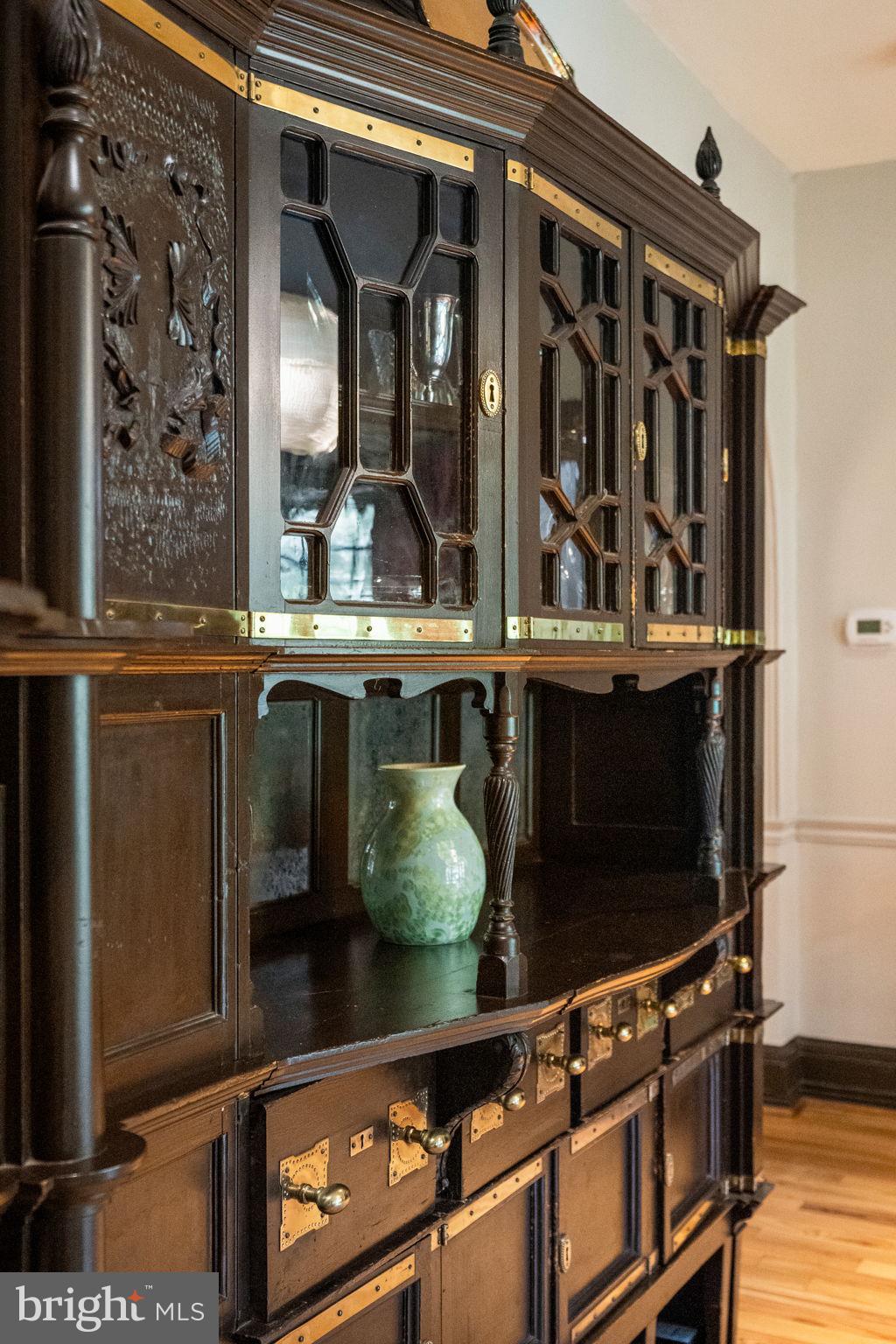 CHESTNUT HILL - Residential