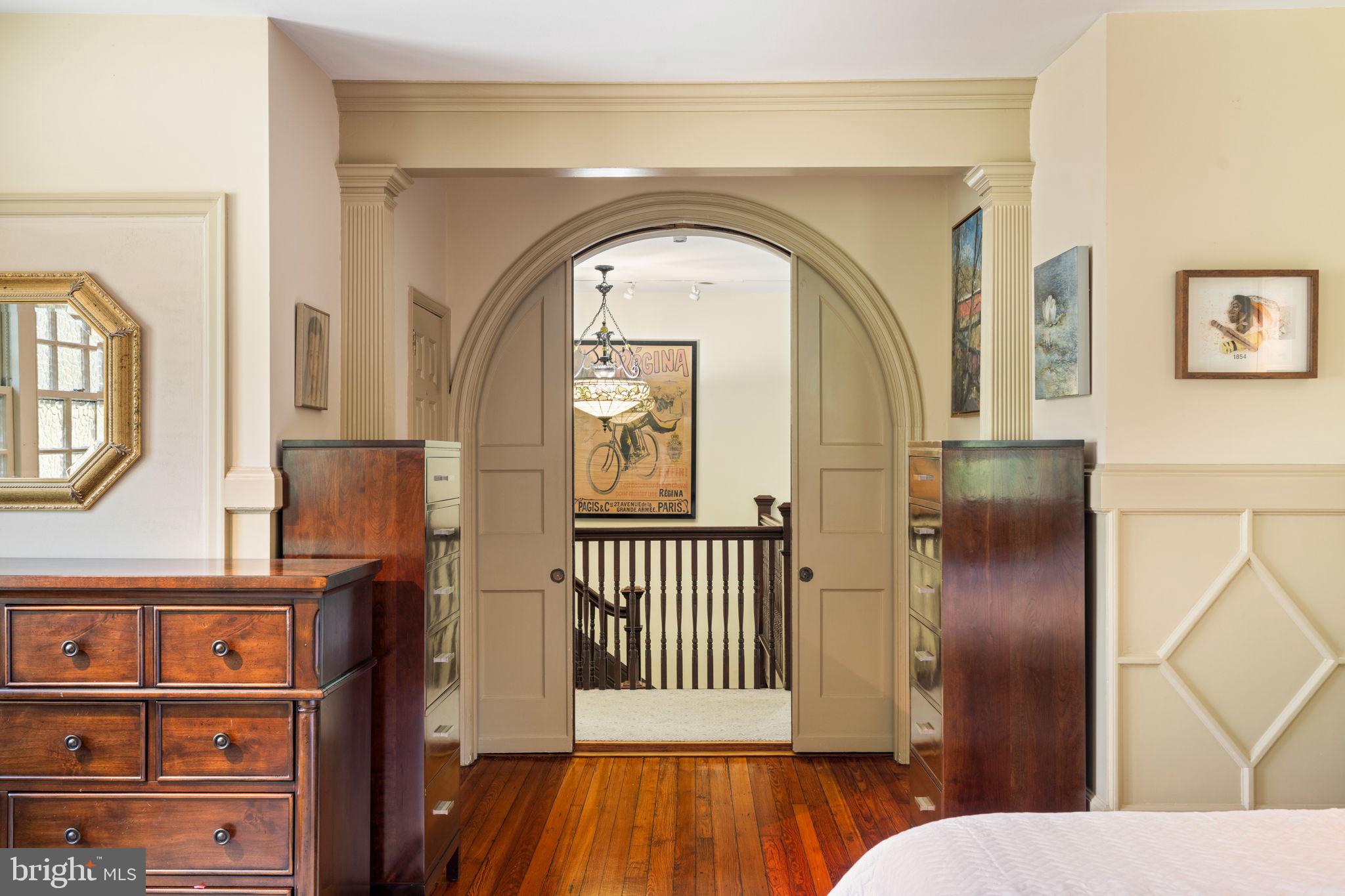 CHESTNUT HILL - Residential