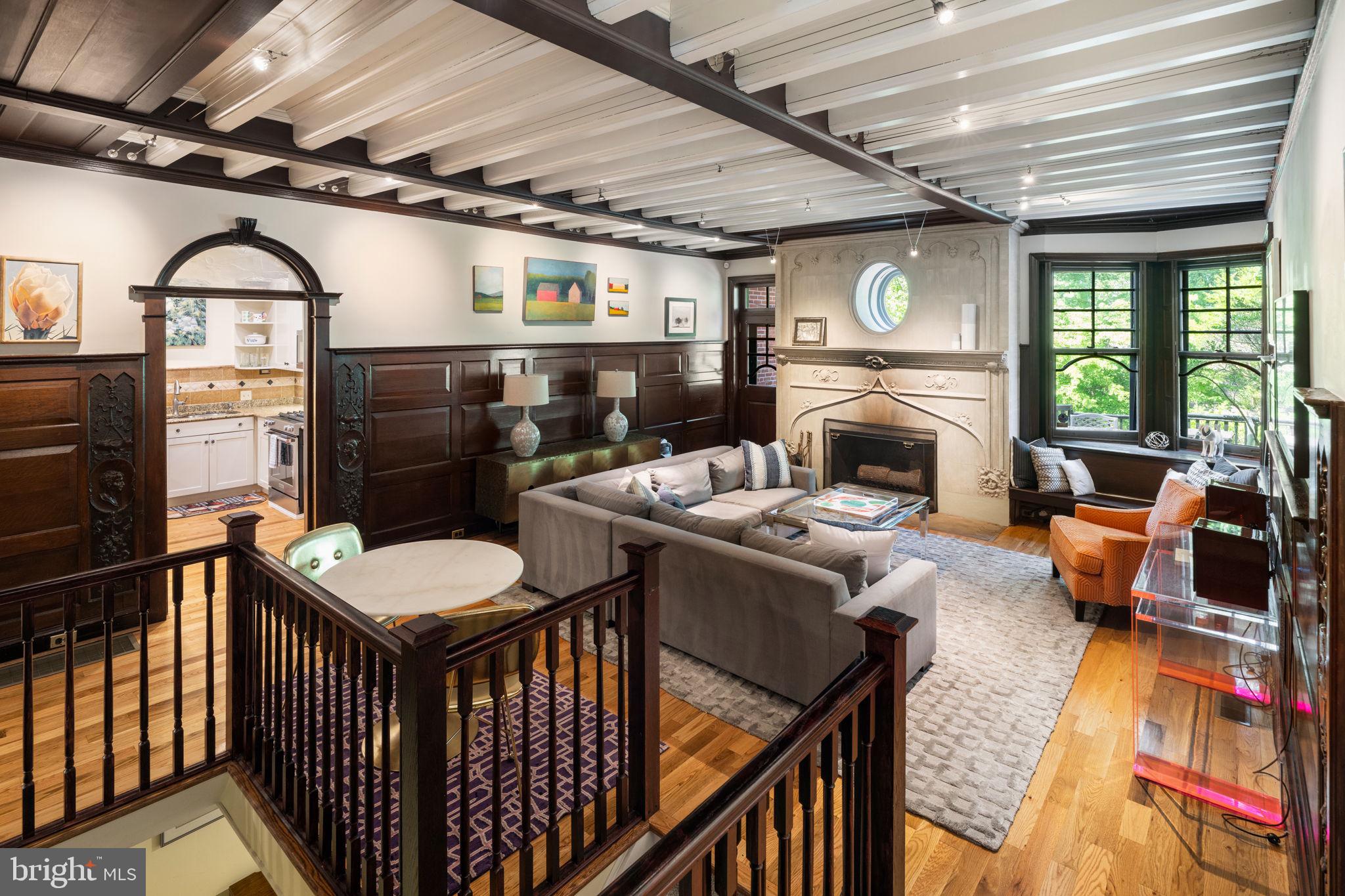 CHESTNUT HILL - Residential