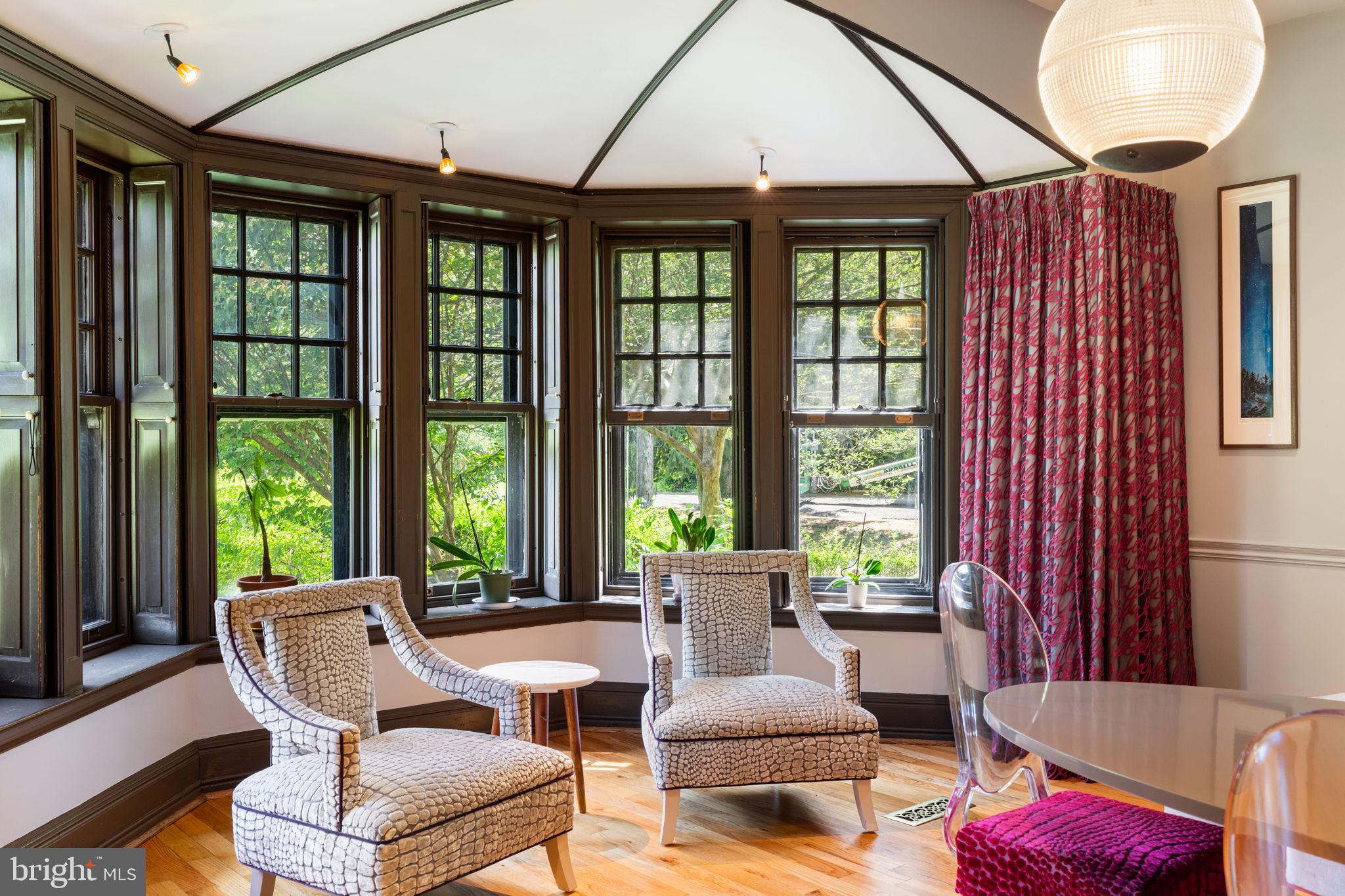 CHESTNUT HILL - Residential