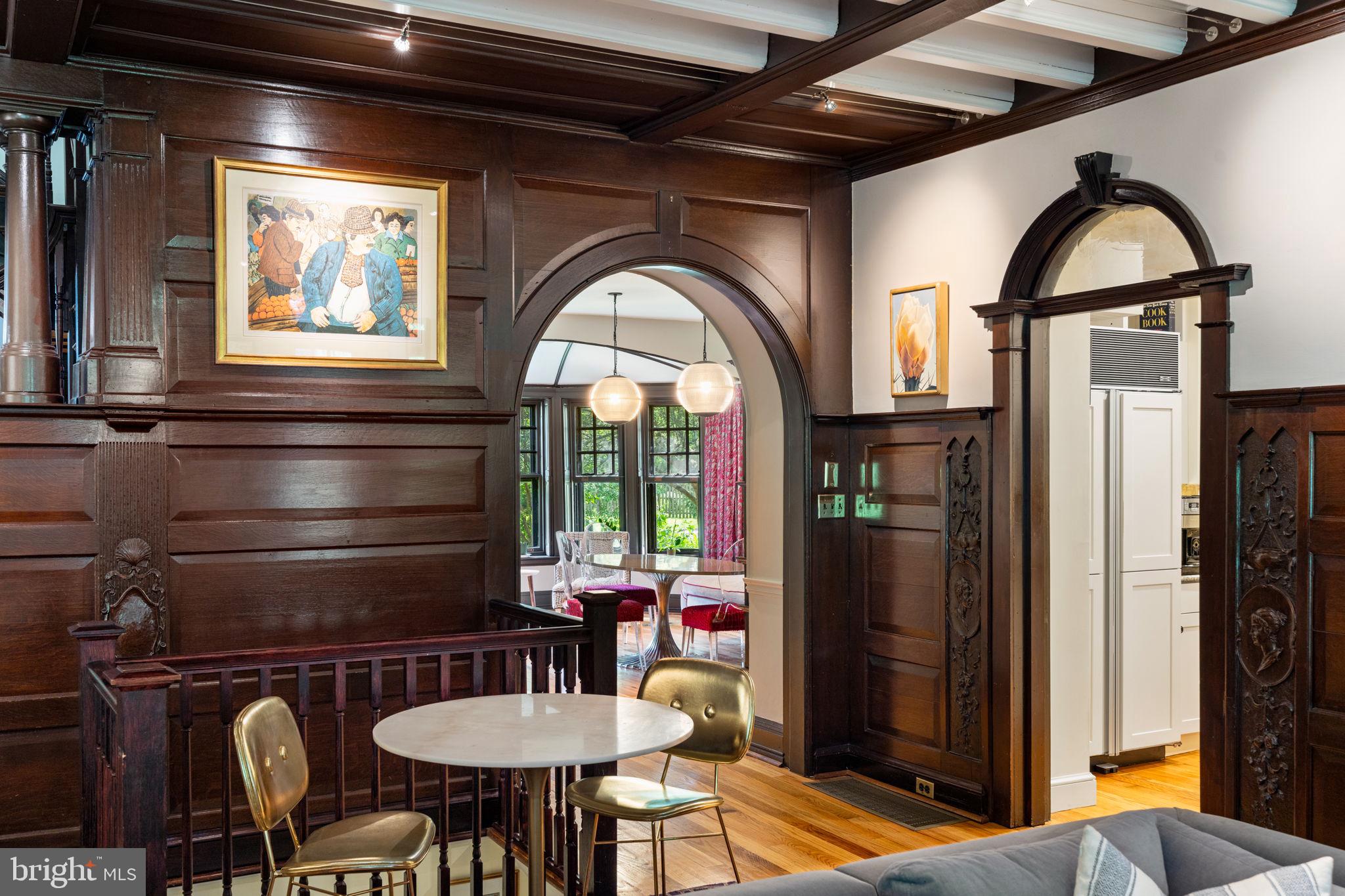 CHESTNUT HILL - Residential