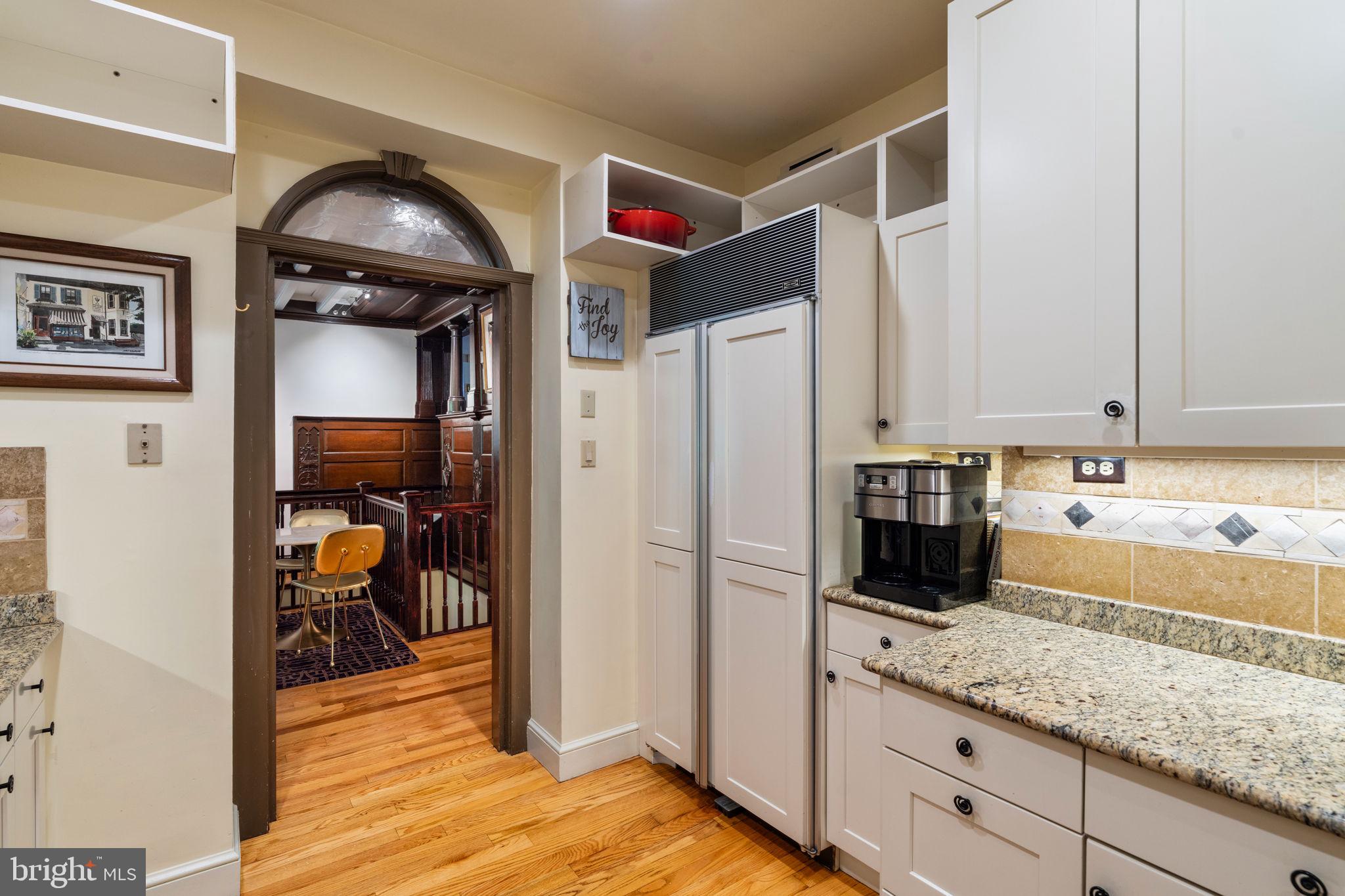 CHESTNUT HILL - Residential