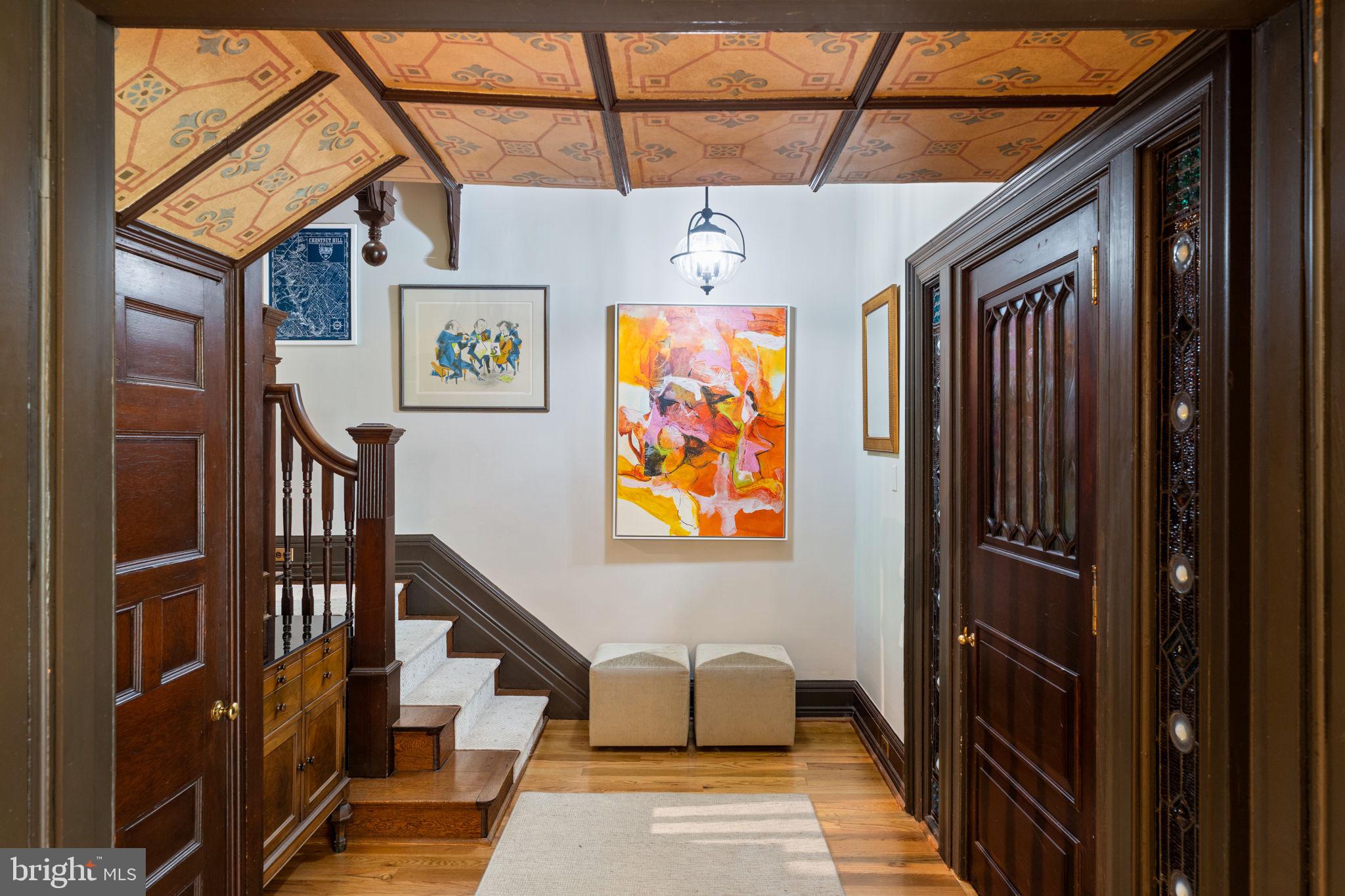 CHESTNUT HILL - Residential