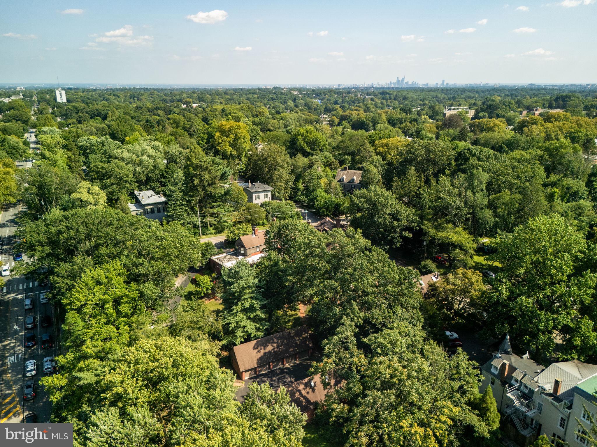 CHESTNUT HILL - Residential