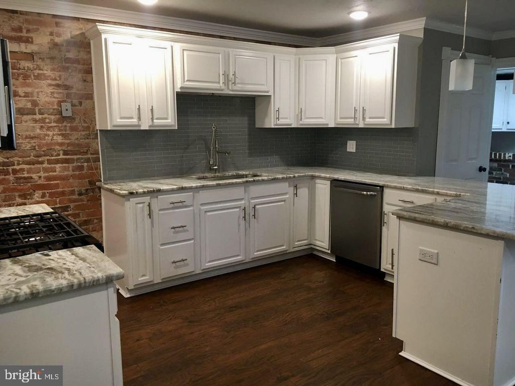 Photo of 32 E GRAMBY ST, MANHEIM, PA 17545 (MLS # PALA2035192)