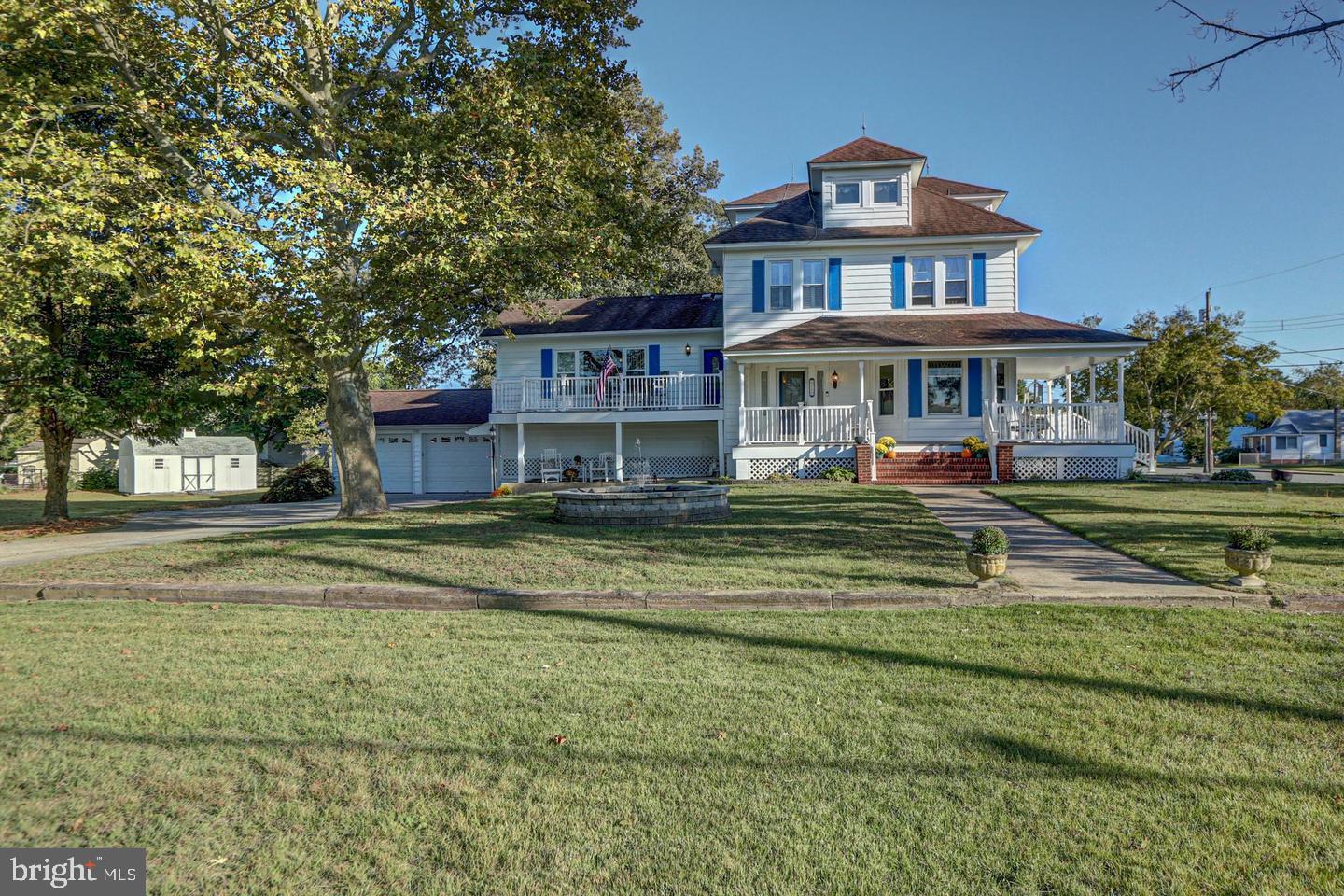 110 N RIVER DRIVE