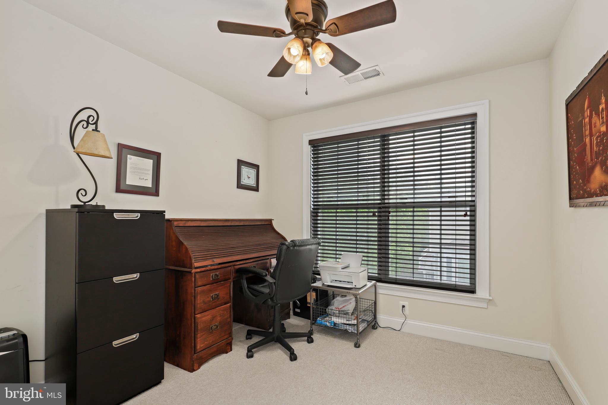 POTOMAC CLUB CONDOMINIUMS - Residential