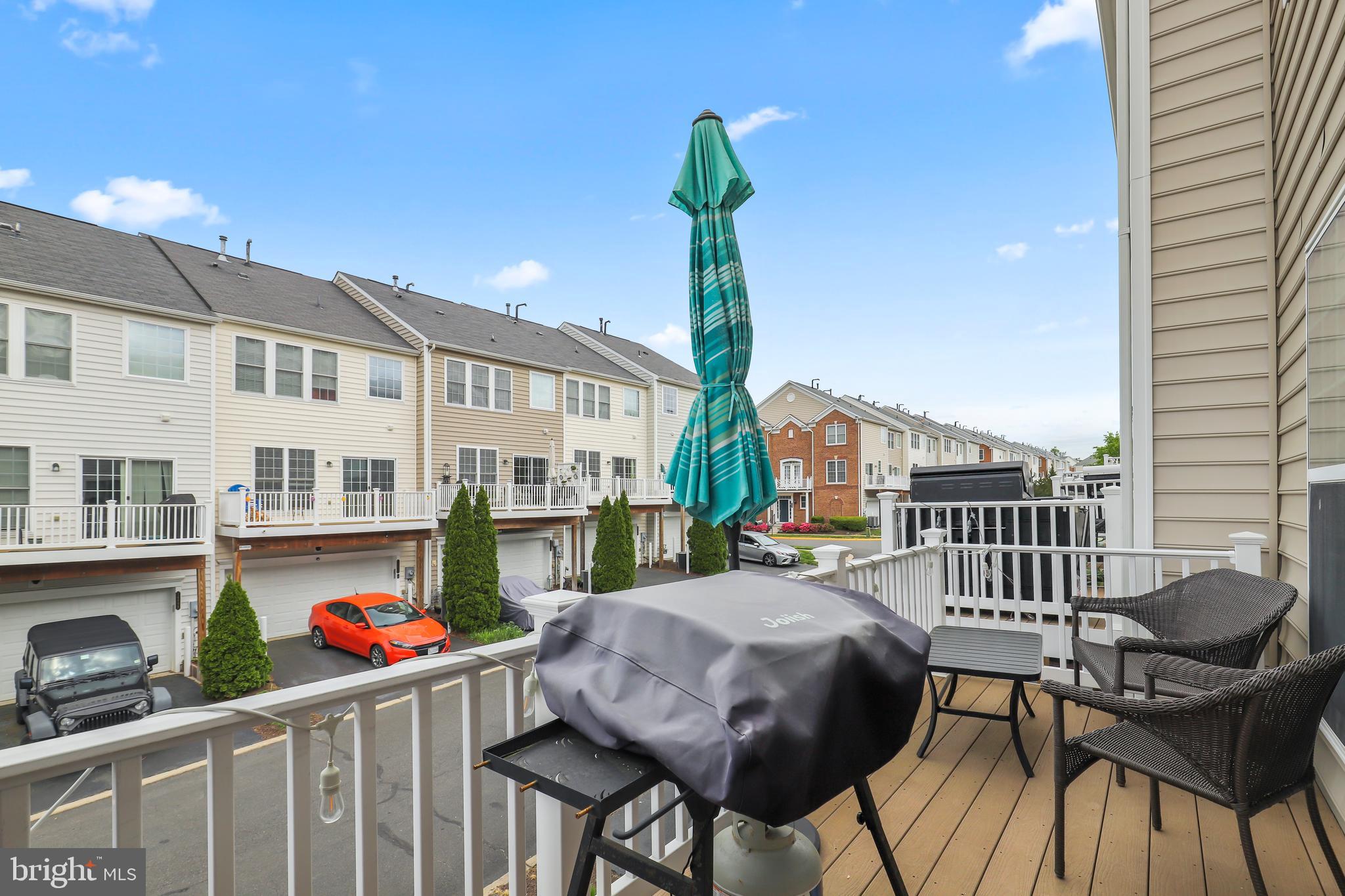 POTOMAC CLUB CONDOMINIUMS - Residential