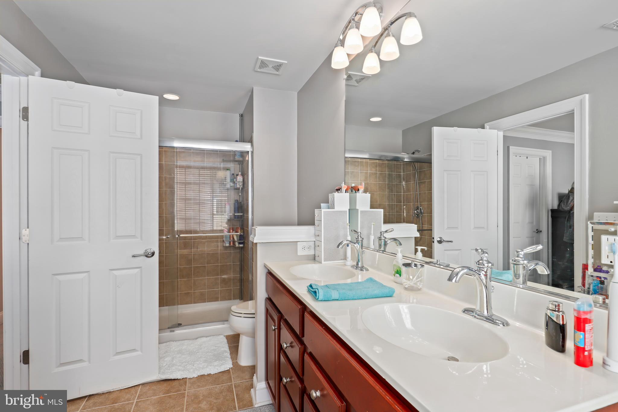 POTOMAC CLUB CONDOMINIUMS - Residential