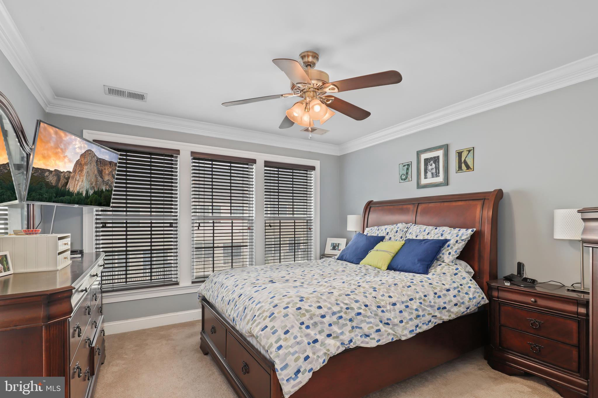 POTOMAC CLUB CONDOMINIUMS - Residential