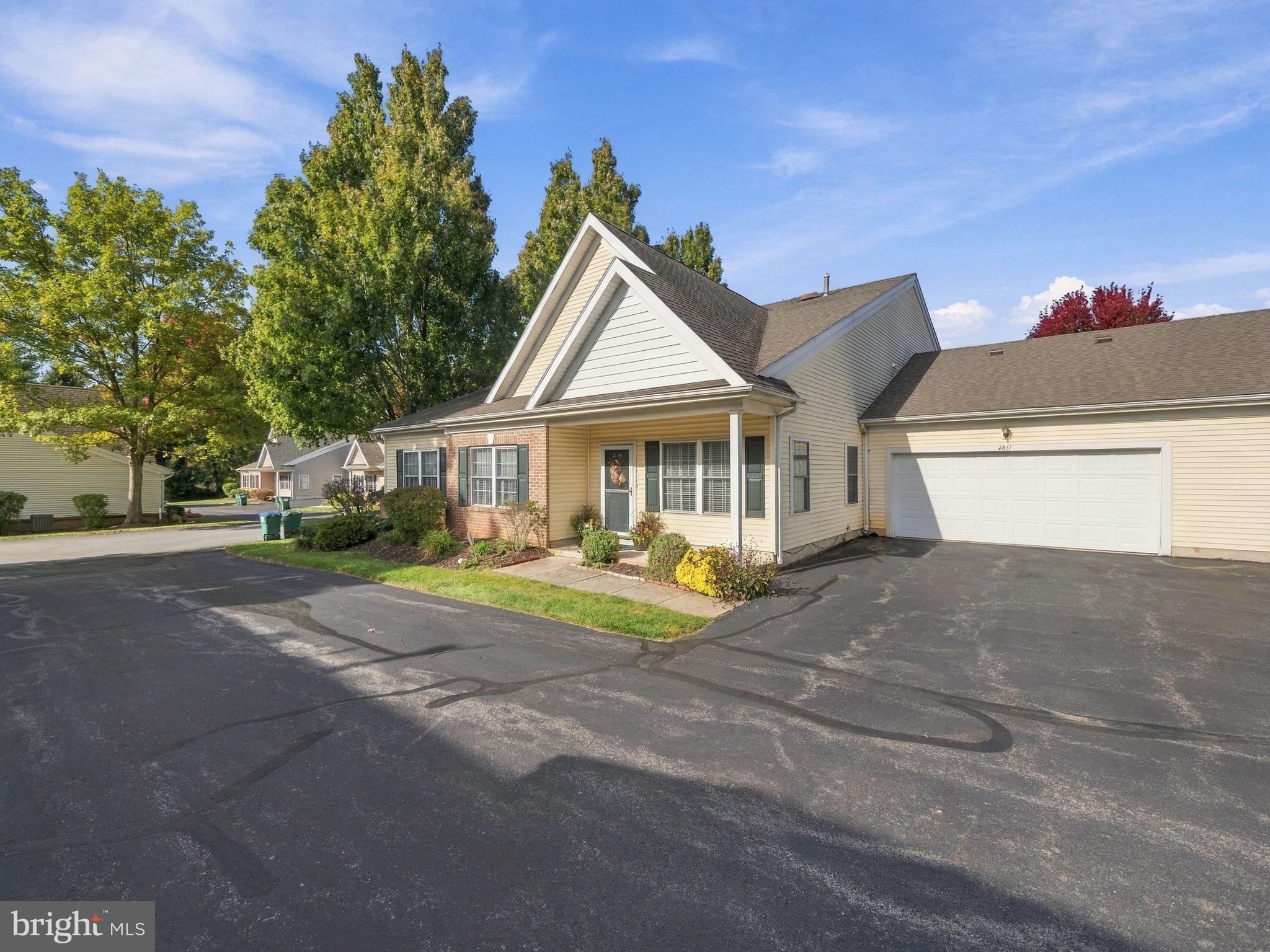 4851 DERBY LANE