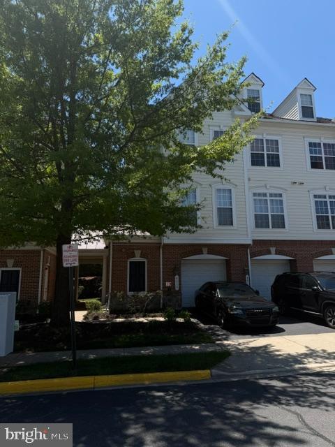 6811 HAMPTON BAY LANE