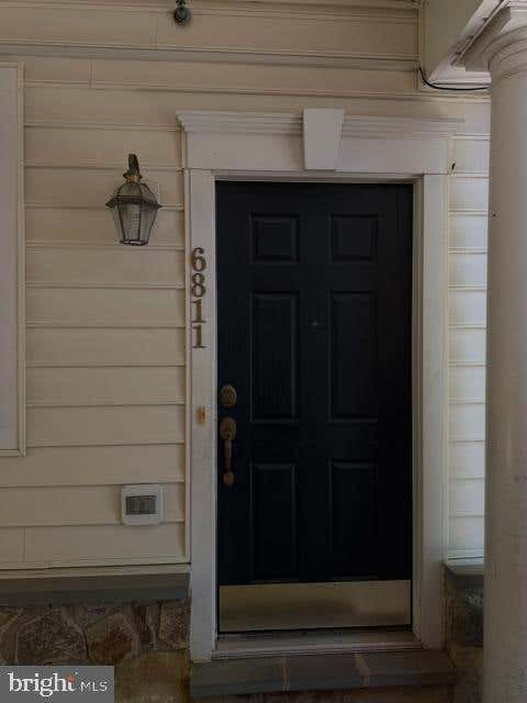 Photo of 6811 Hampton Bay Lane, GAINESVILLE, VA 20155 (MLS # VAPW2124056)