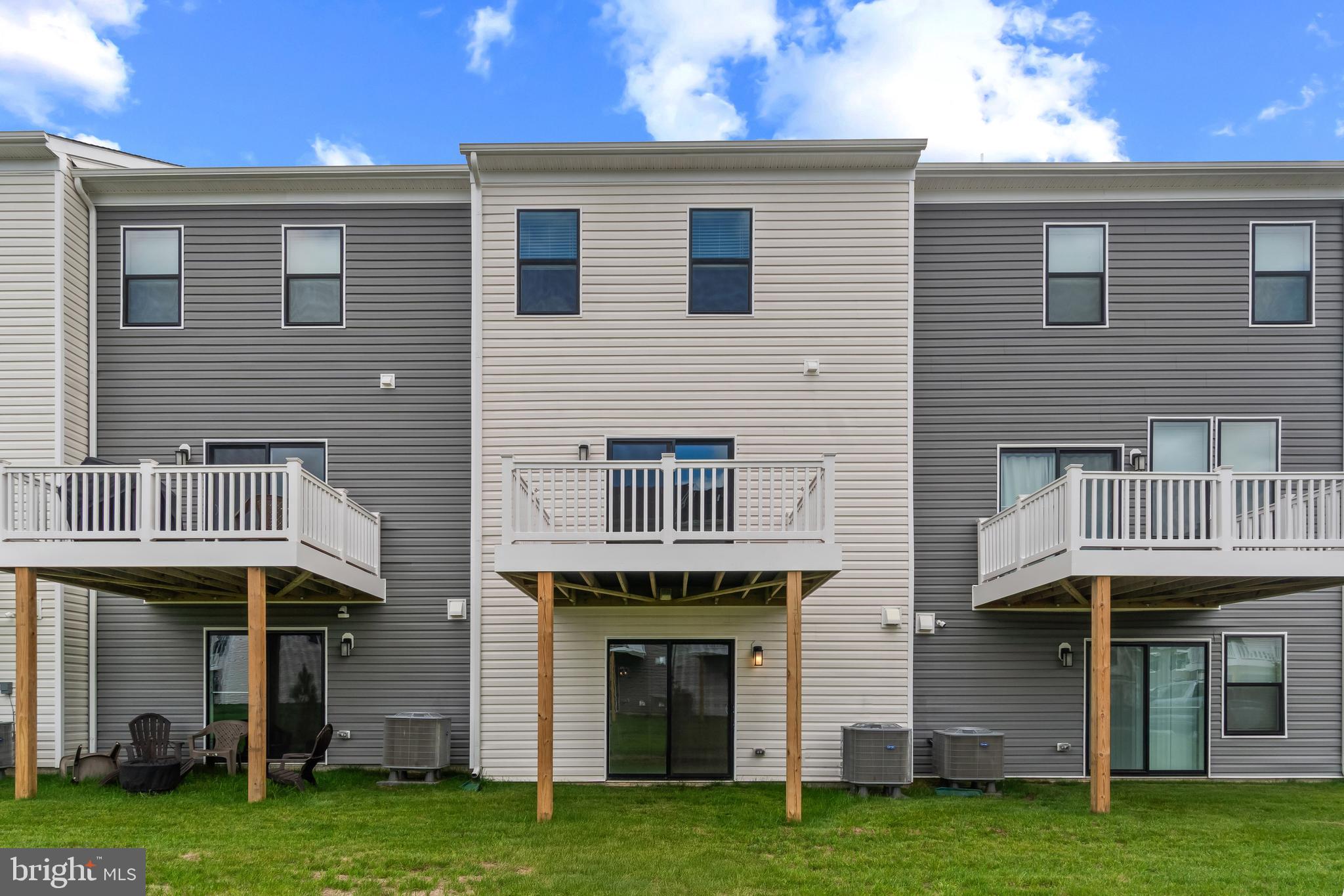 PINEGROVE - Residential