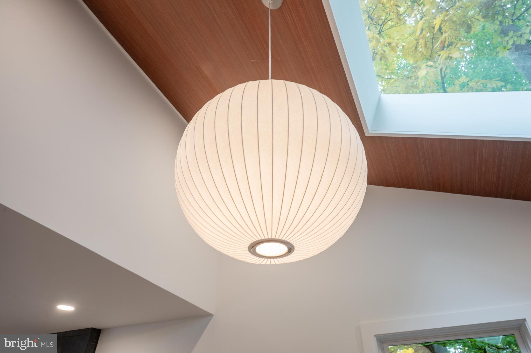 LAKE BARCROFT - Residential