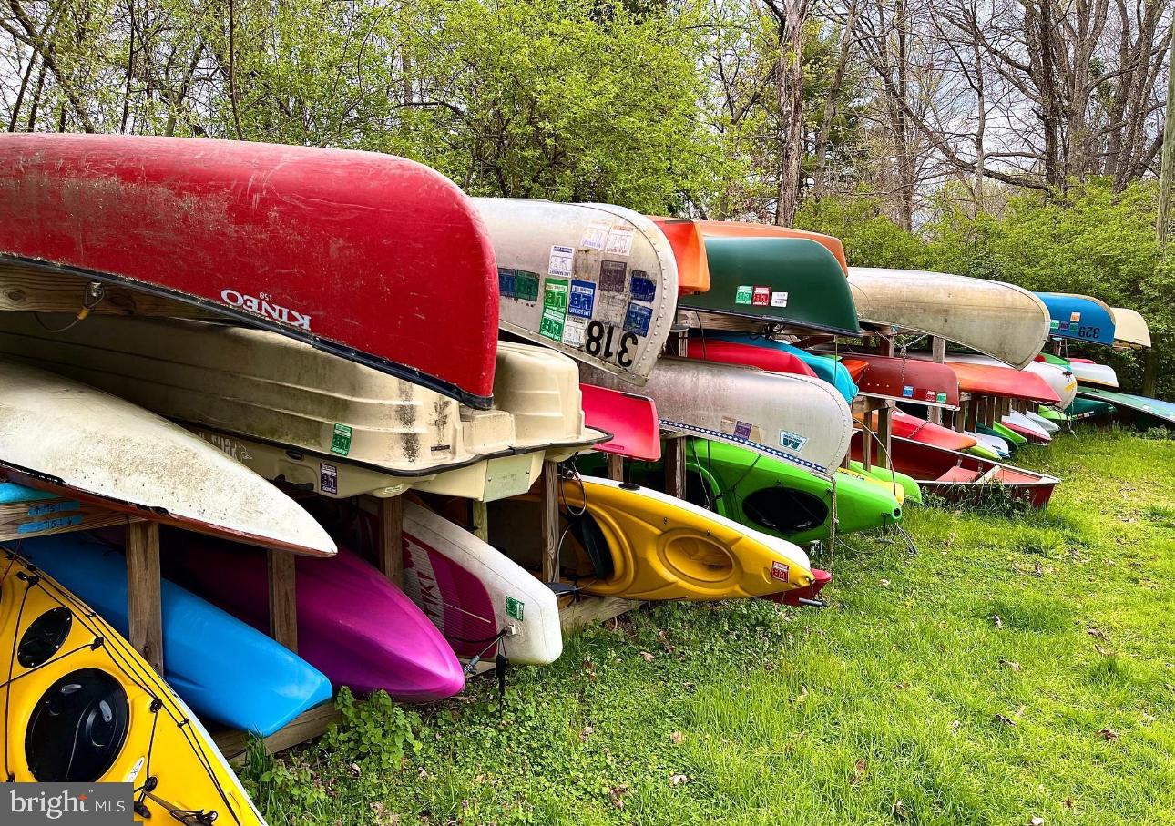 LAKE BARCROFT - Residential