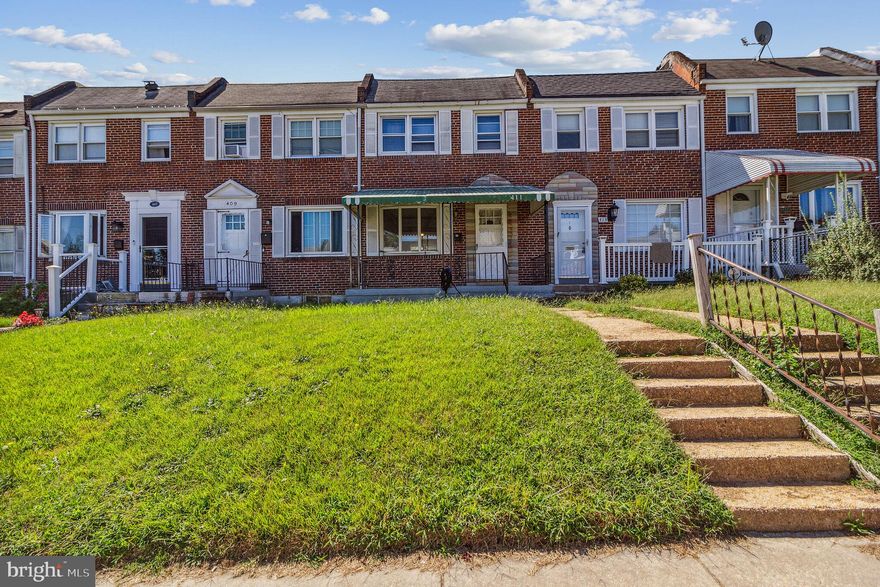 This townhouse offers a stylish and comfortable living space, perfect for those seeking a cozy yet modern home. With its practical layout and two bedrooms, this townhouse is ideal for individuals or small families looking for a comfortable living experience.