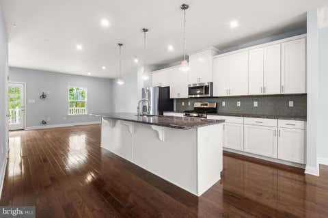 Townhouse For Sale - 412 Arbor Boulevard<br/> PERKASIE, PA 18944