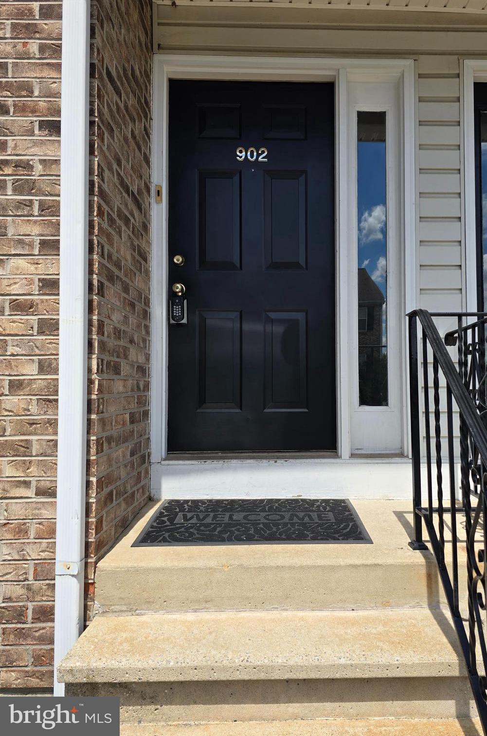 902 8TH STREET