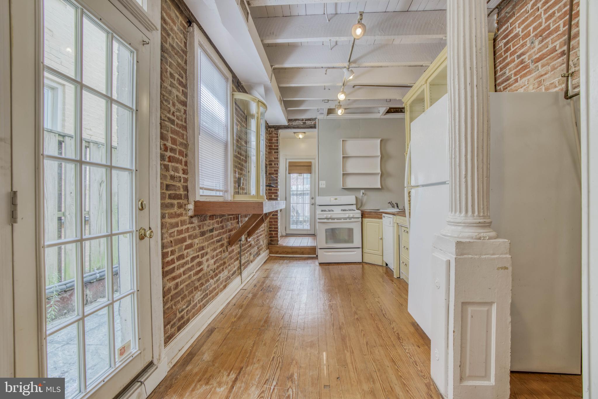 FEDERAL HILL HISTORIC DISTRICT - Residential Lease