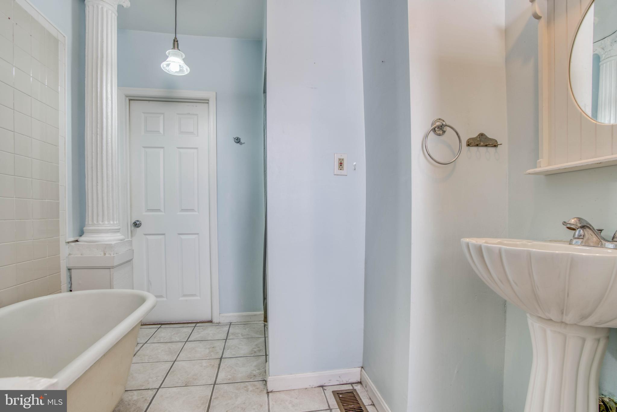 FEDERAL HILL HISTORIC DISTRICT - Residential Lease