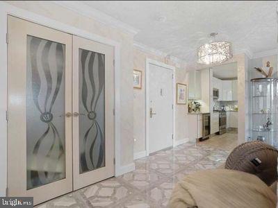 PROMENADE TOWERS - Residential