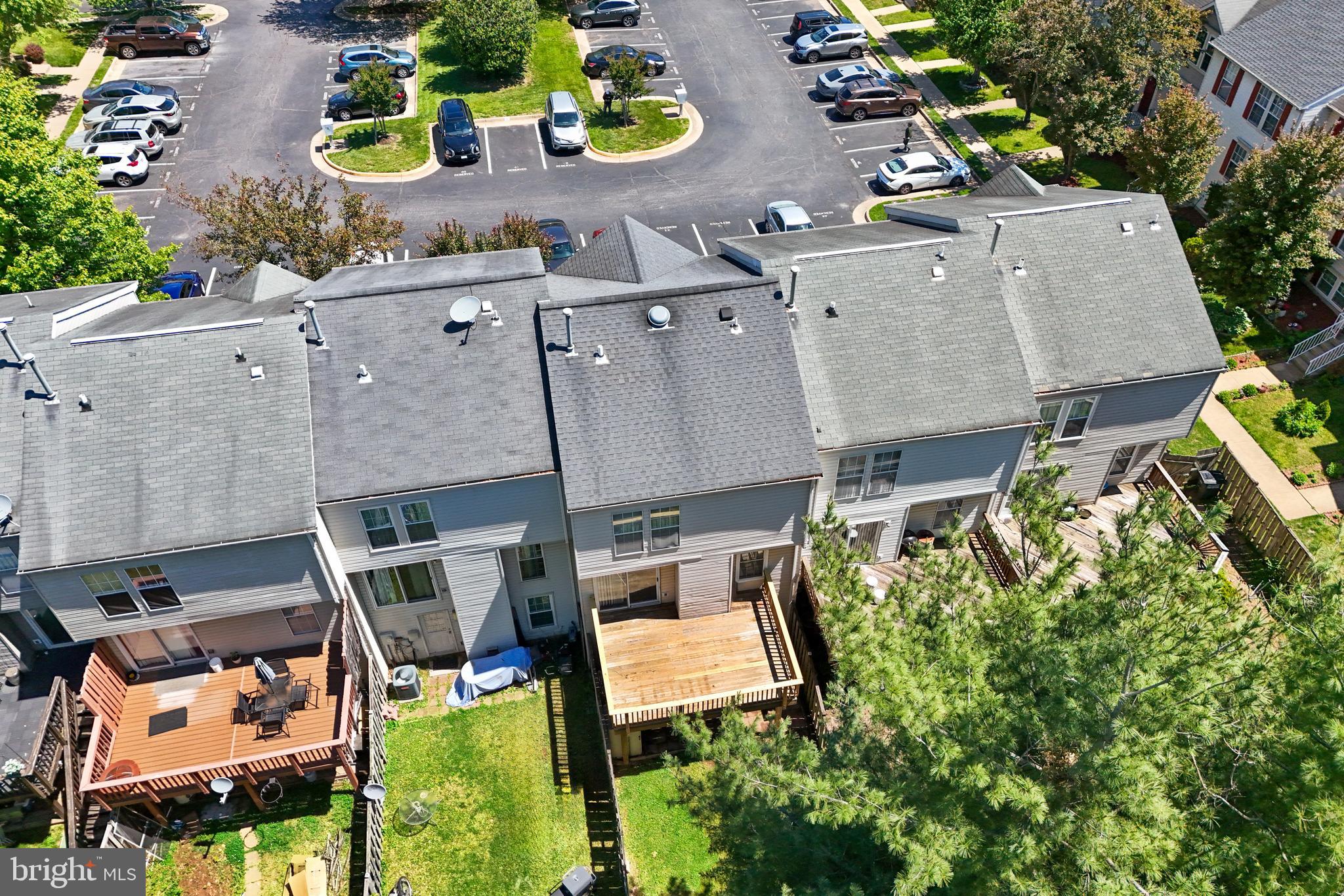 MAPLE POINTE - Residential
