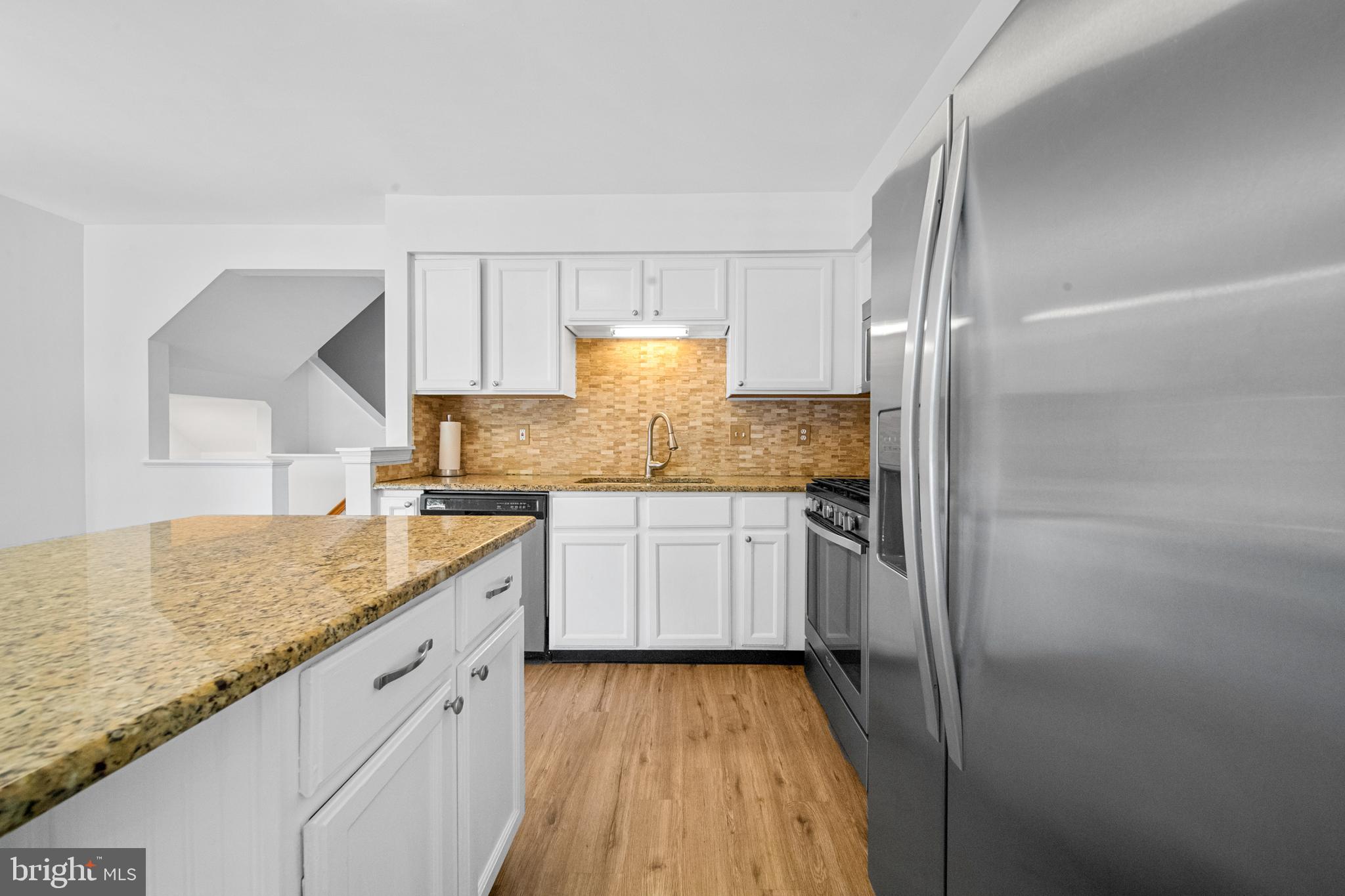 MAPLE POINTE - Residential