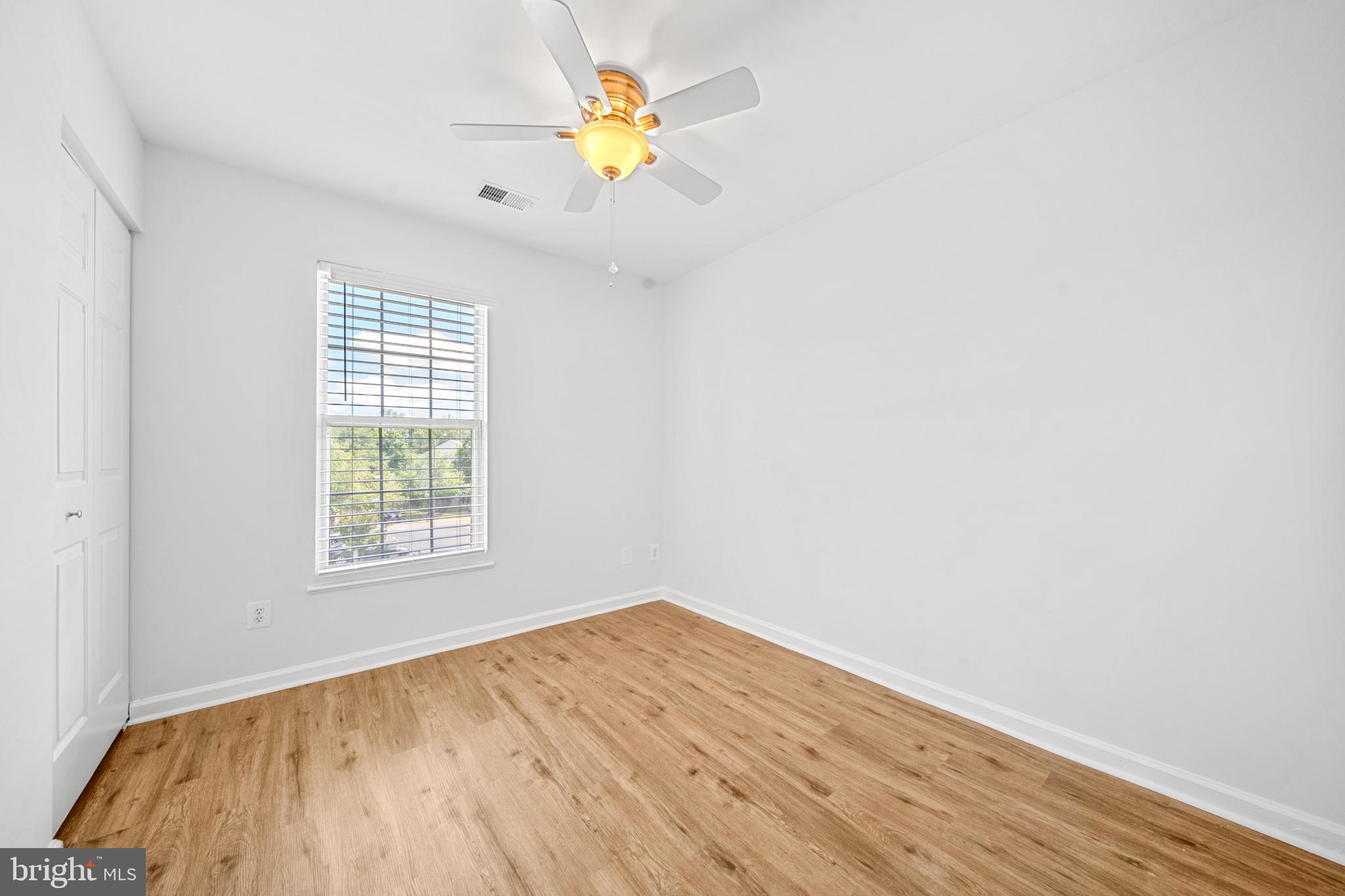 MAPLE POINTE - Residential