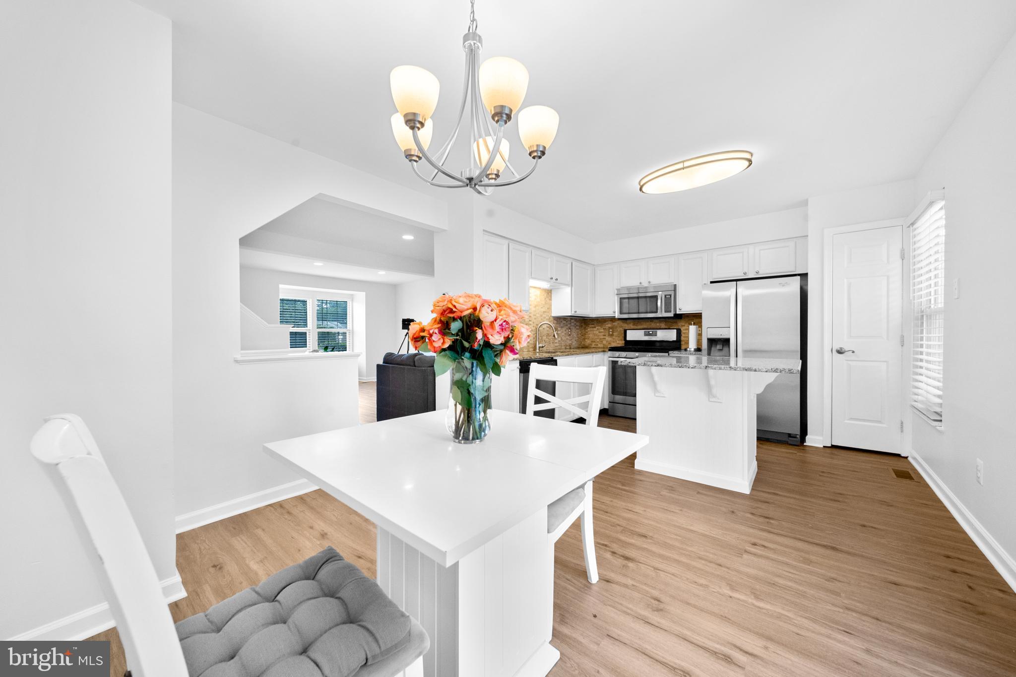 MAPLE POINTE - Residential
