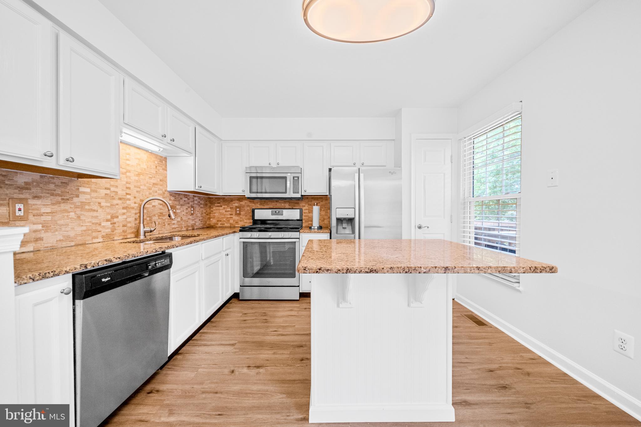 MAPLE POINTE - Residential