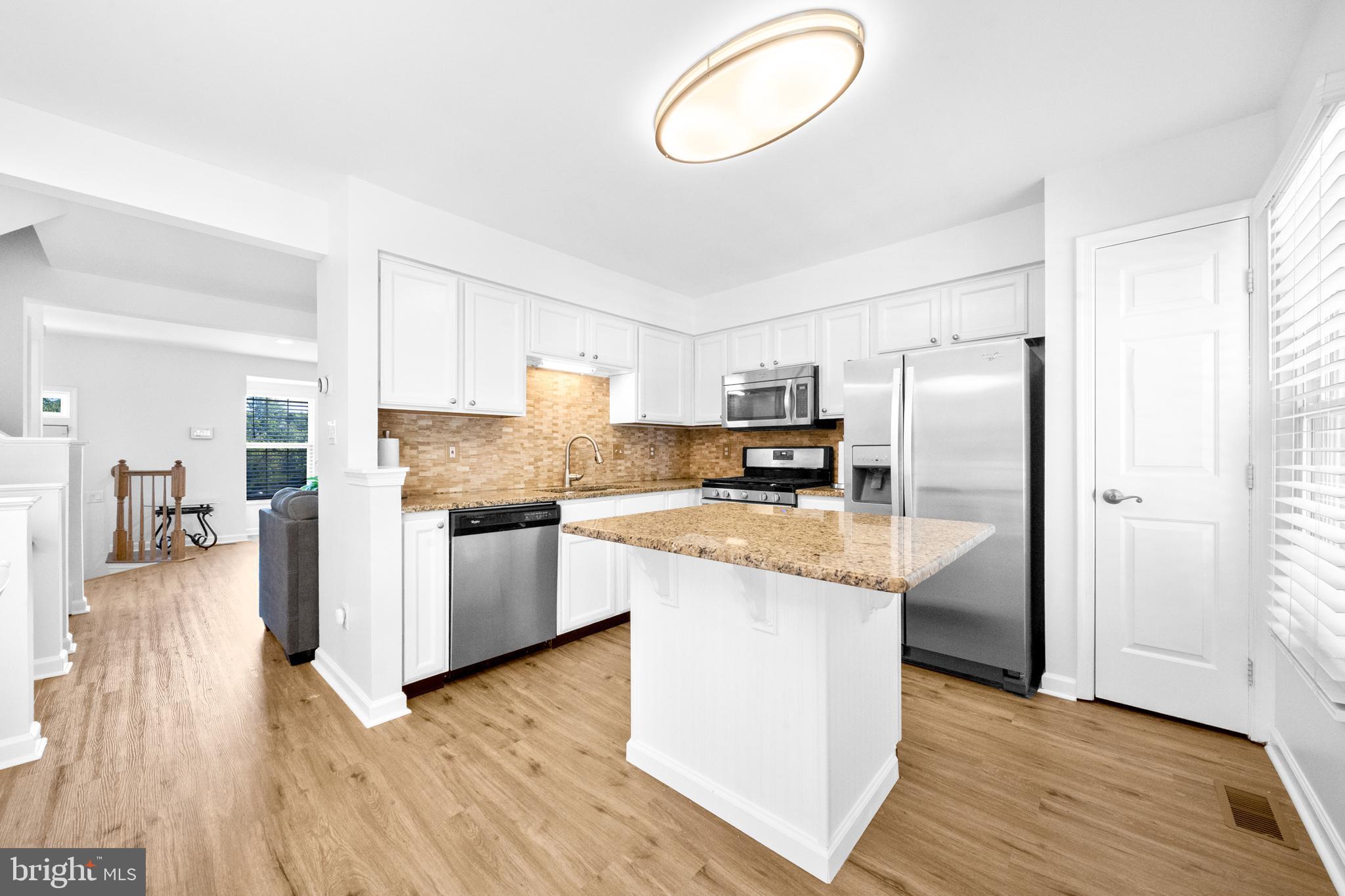 MAPLE POINTE - Residential