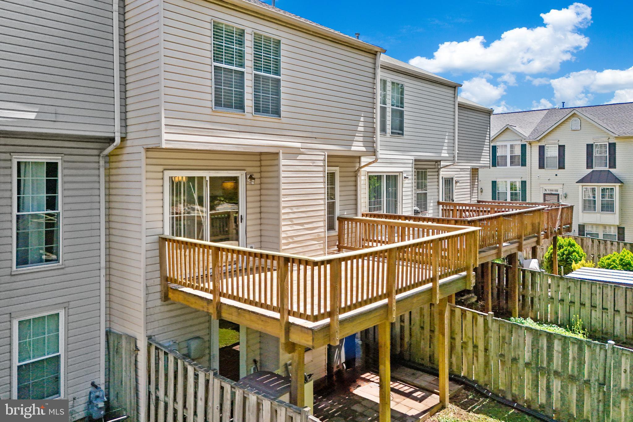 MAPLE POINTE - Residential