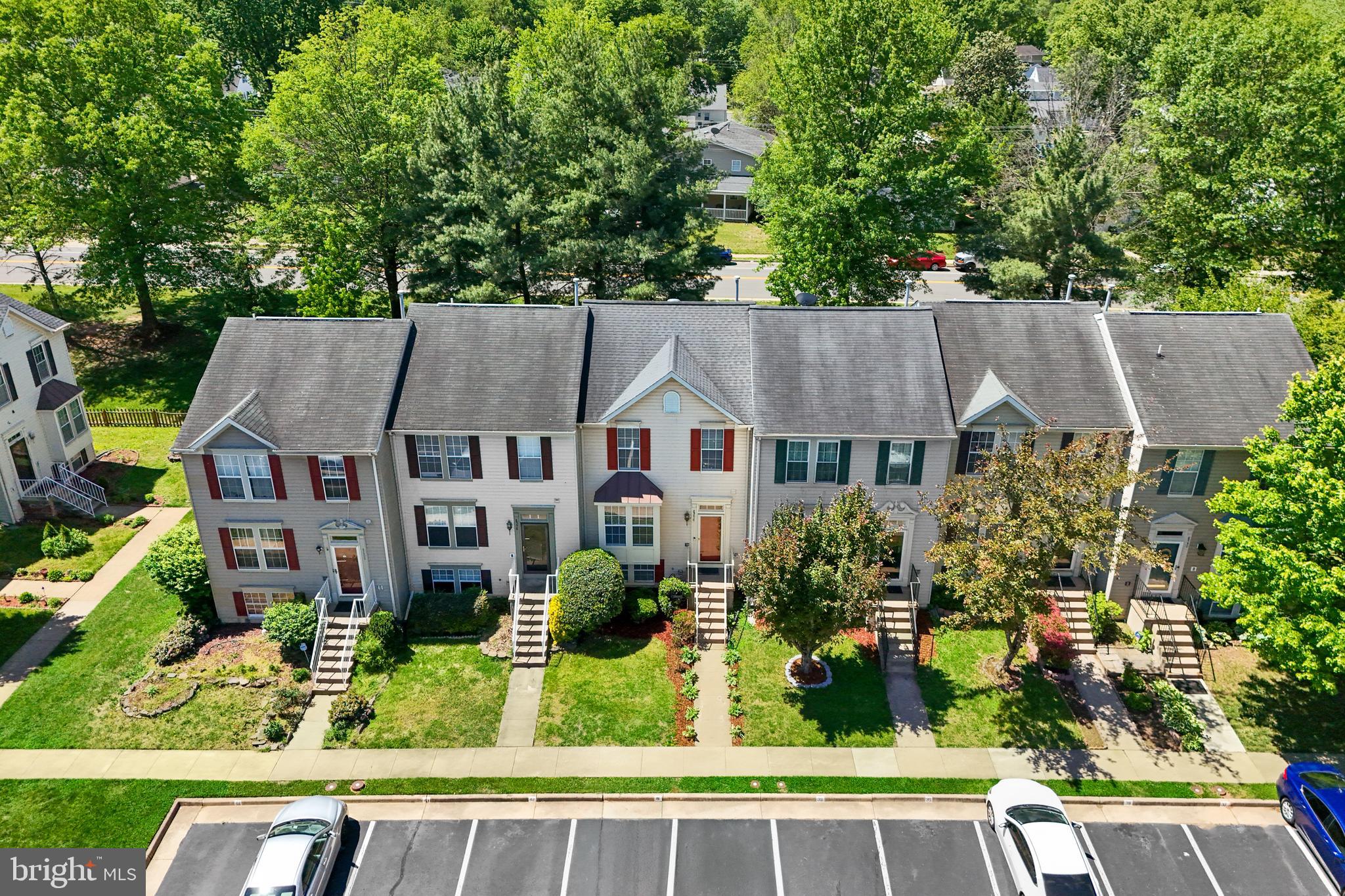 MAPLE POINTE - Residential