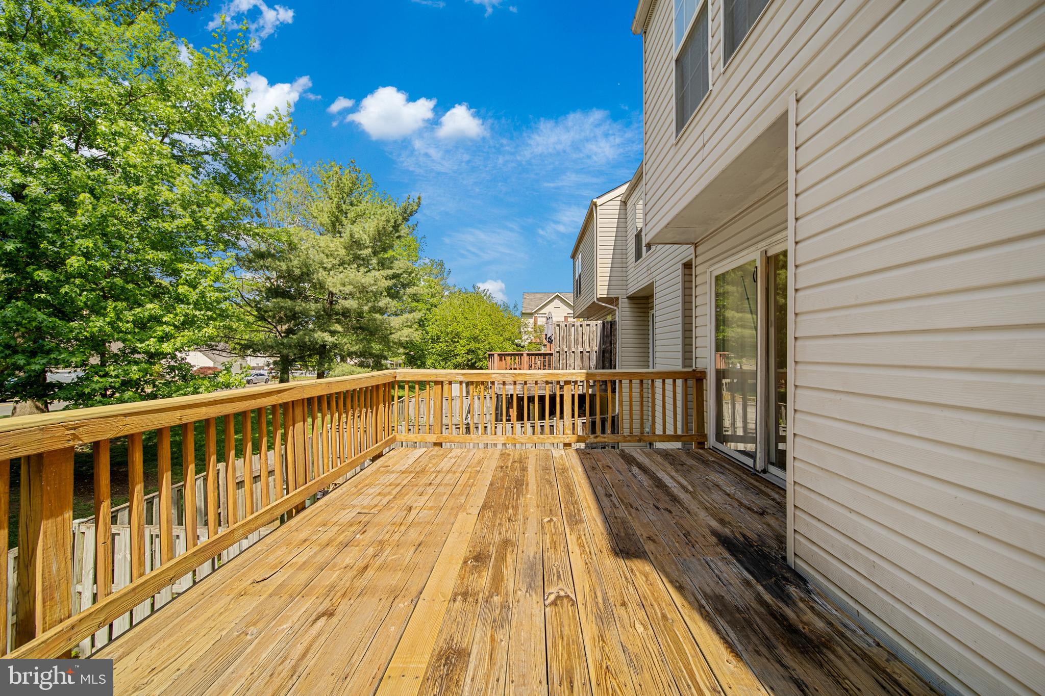 MAPLE POINTE - Residential