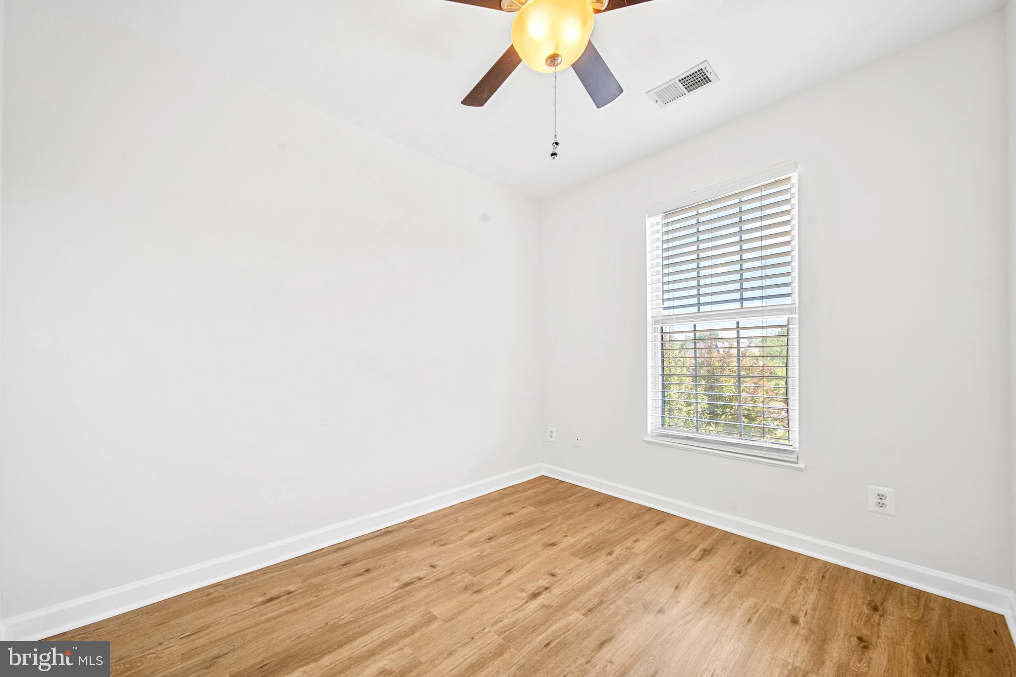MAPLE POINTE - Residential