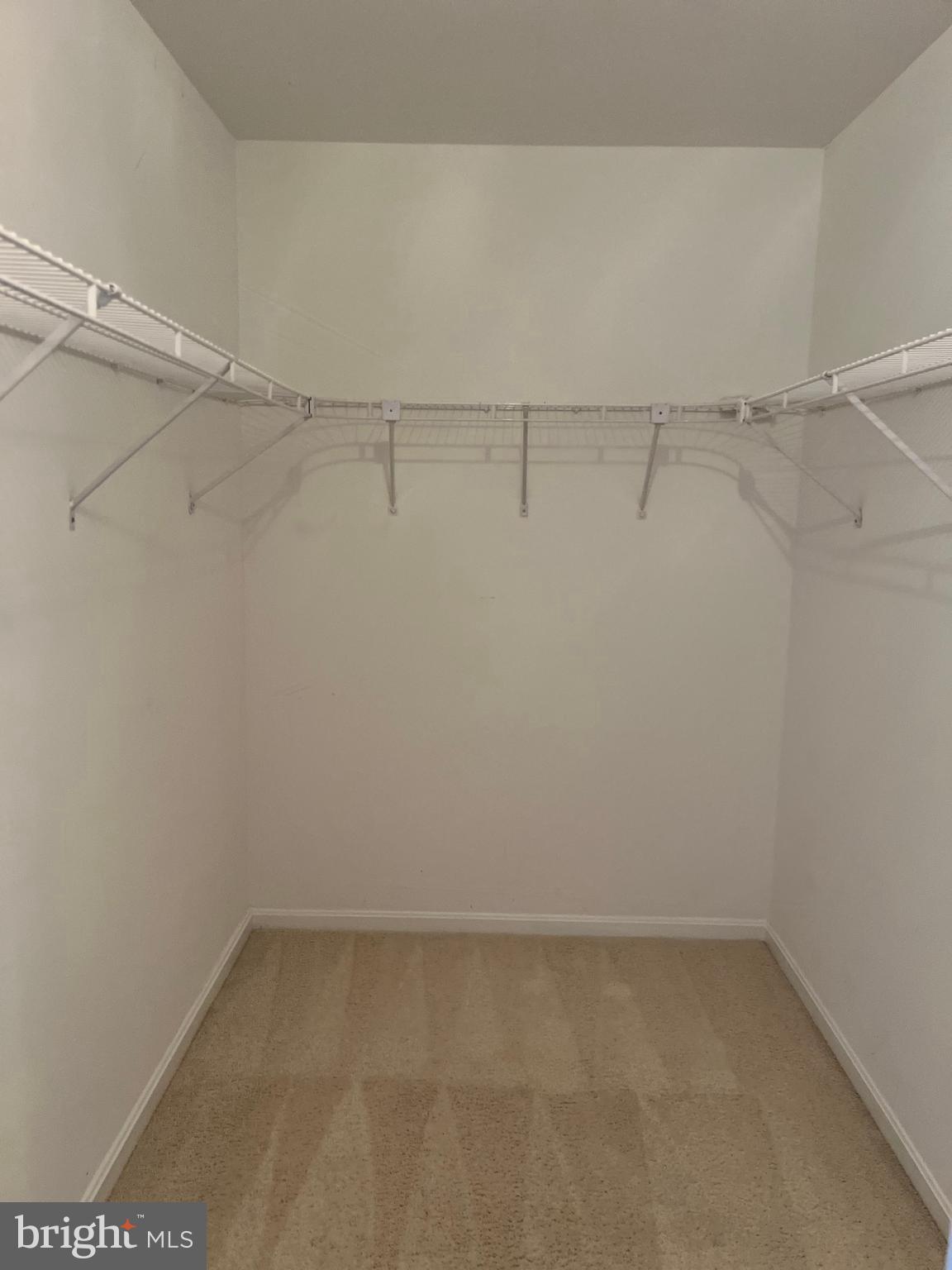 LIFESTYLE AT SULLY STATION - Residential