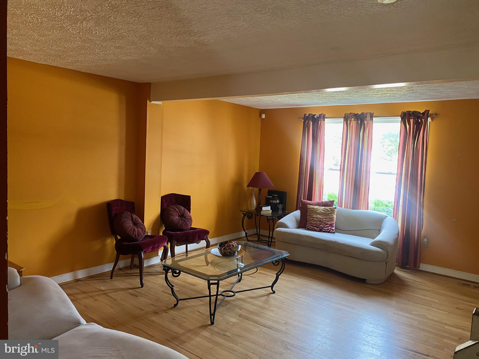 TWELVE TREES - Residential