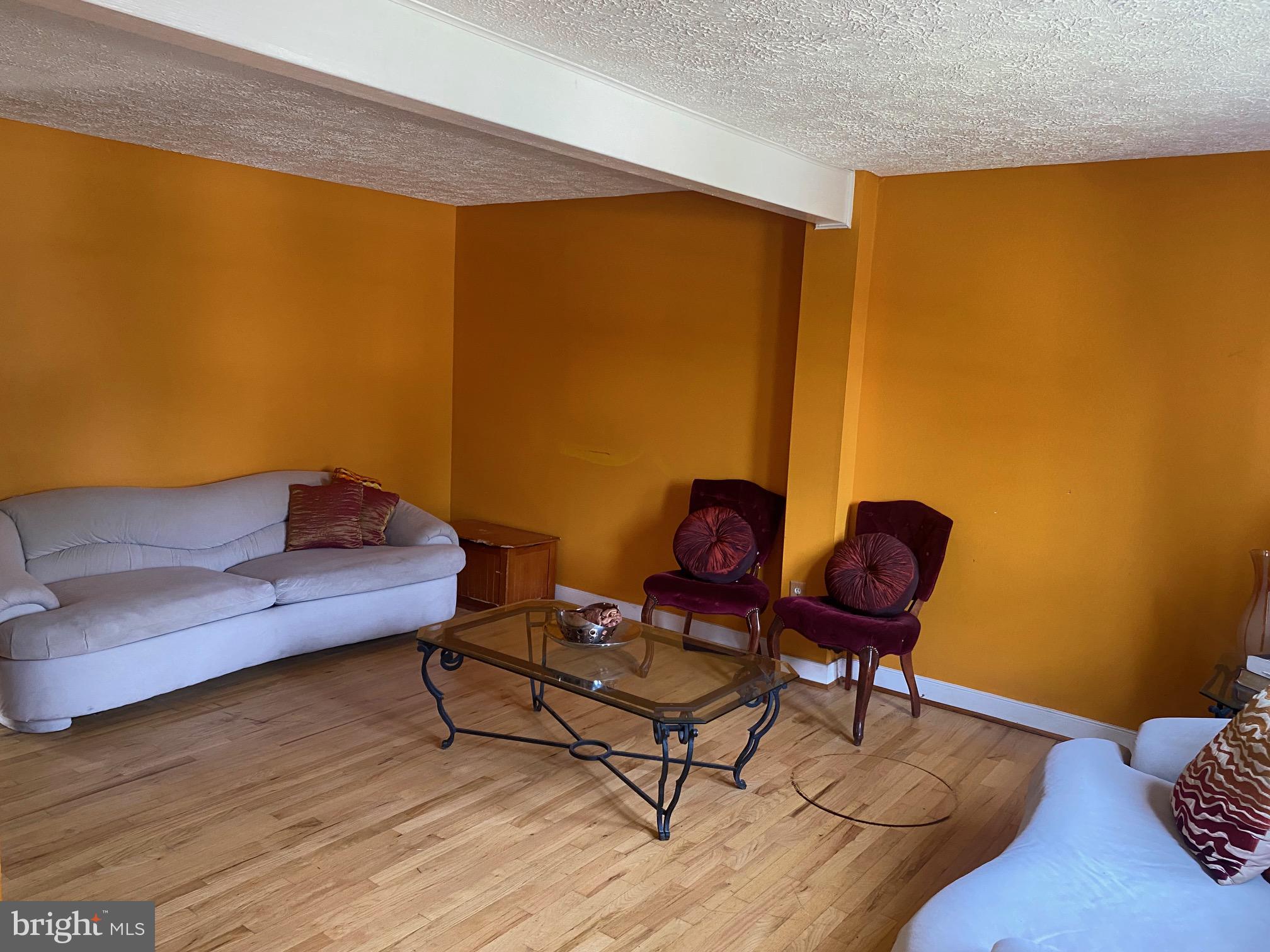 TWELVE TREES - Residential